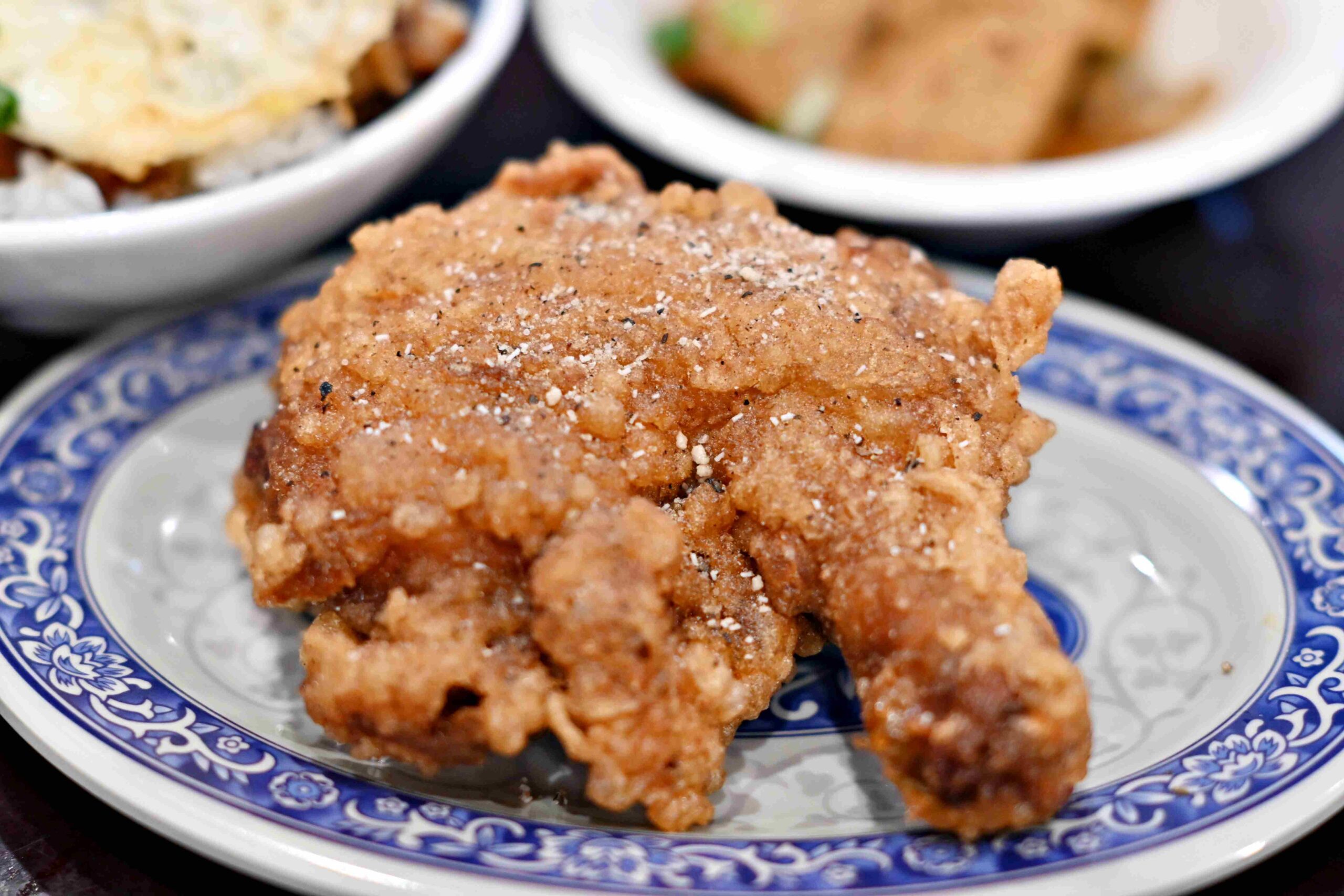 【新莊美食】魯十二滷肉飯，最強麻辣滷肉飯必吃推薦(菜單) @厚片嘴角帶便當