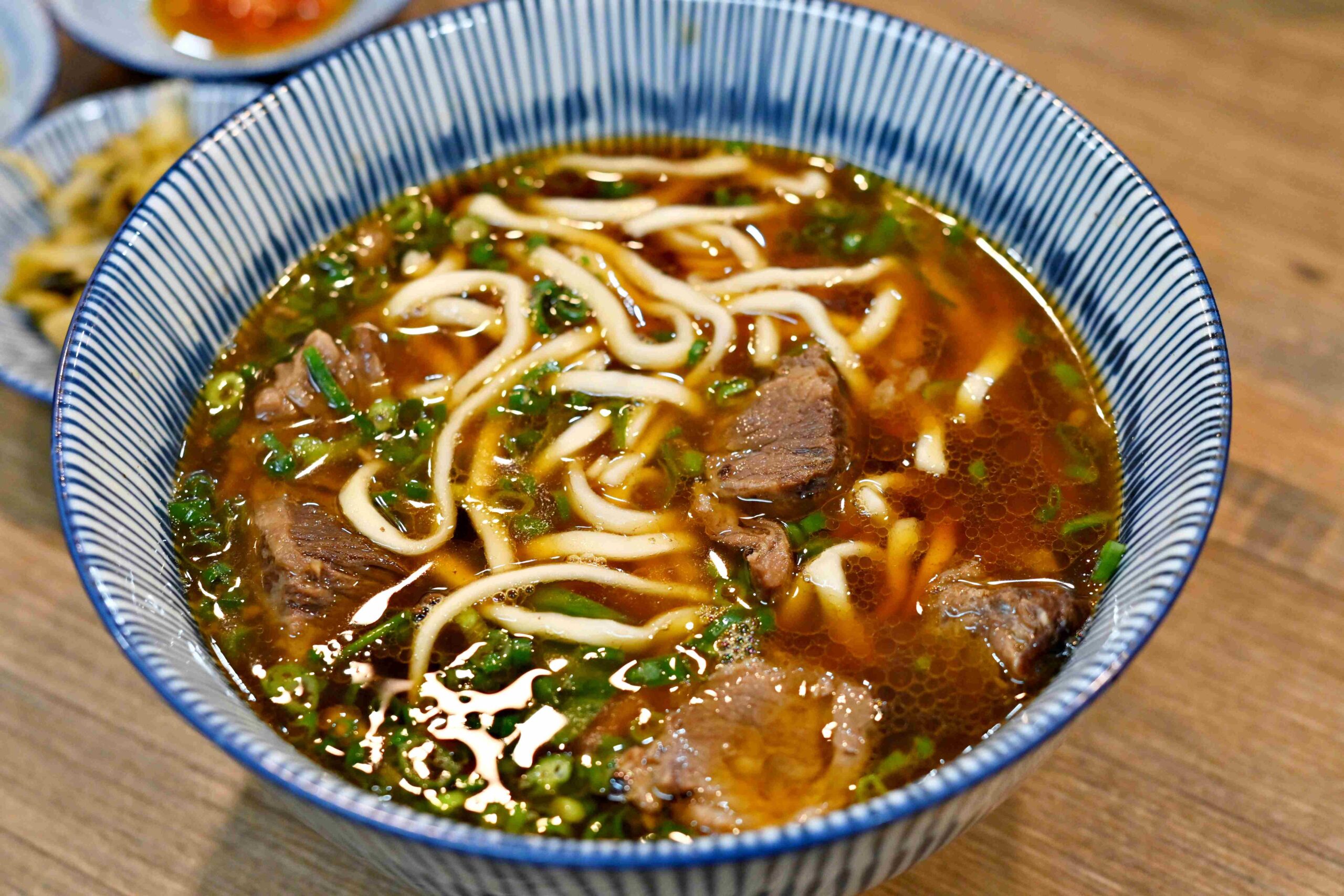 【大同區美食】林記牛肉麵，牛肋條超嫩一碗100元推薦！(菜單) @厚片嘴角帶便當