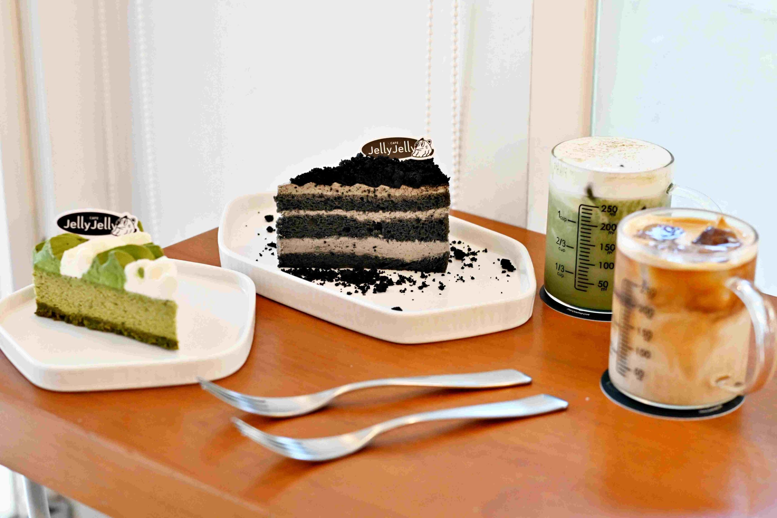 【忠孝新生美食】JellyJelly Cafe：超可愛白色系咖啡廳，甜點控必訪推薦！(菜單) @厚片嘴角帶便當