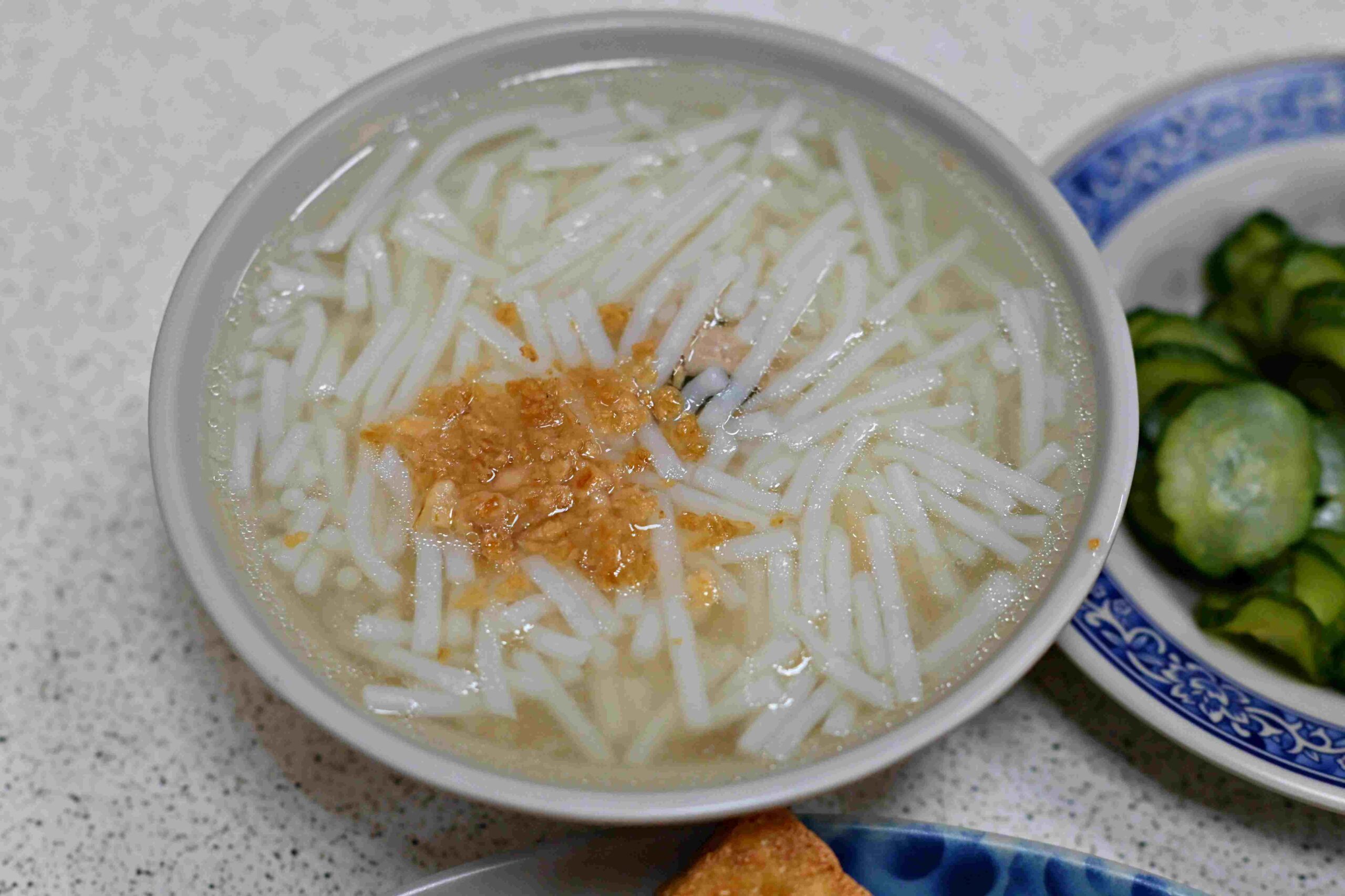 【新莊美食】鹹粥/米粉湯，隱藏版無名銅板價小吃店推薦(菜單) @趙先生吃飯