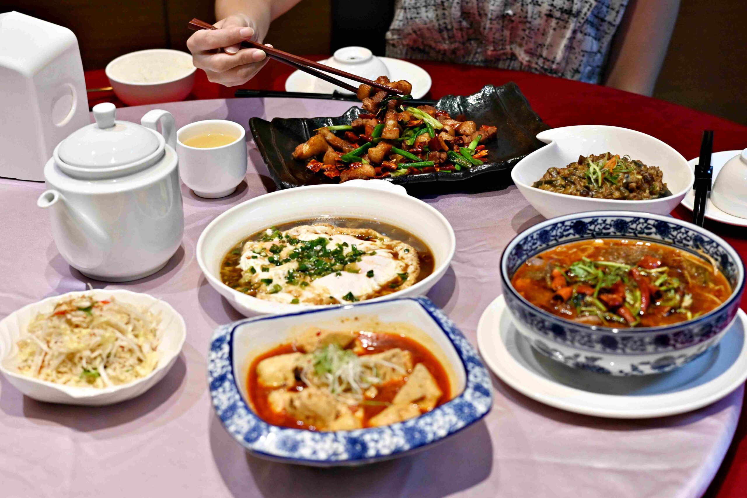 【永和美食】紅堂新川菜餐廳，平價又夠味的川菜館，聚餐超推薦(菜單) @厚片嘴角帶便當