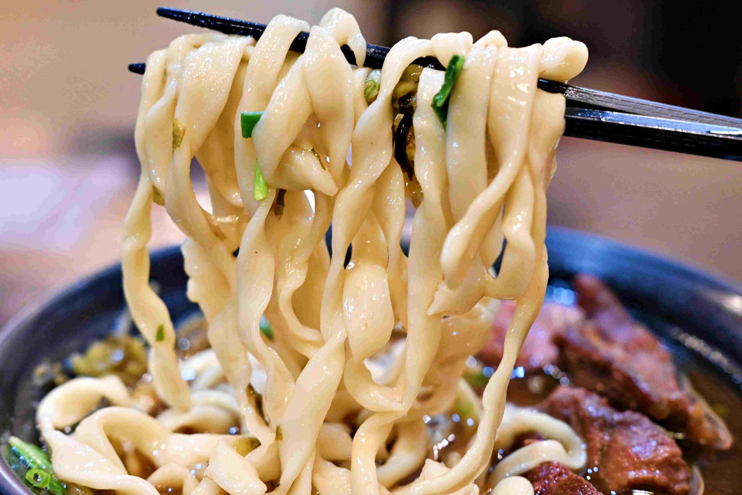 【新莊美食】武媽牛肉麵店,大骨熬湯+原塊牛肉只要 $130,新莊必吃推薦(菜單)! @厚片嘴角帶便當 【新莊美食】武媽牛肉麵店,大骨熬湯+原塊牛肉只要 $130,新莊必吃推薦(菜單)! @厚片嘴角帶便當