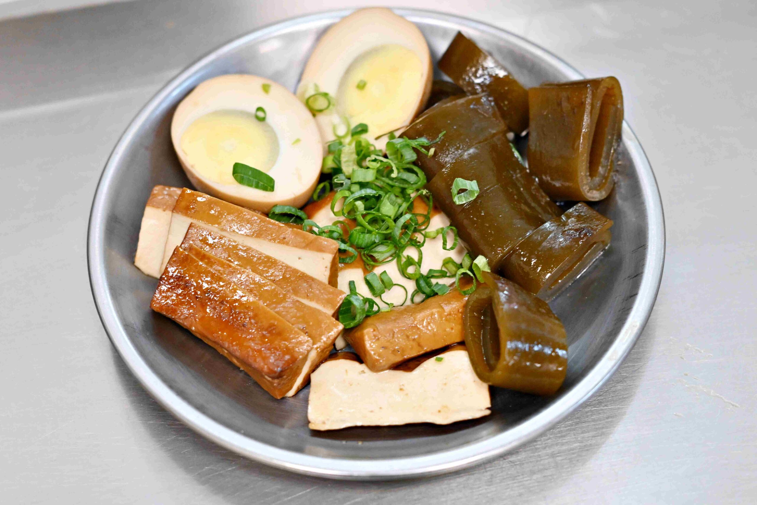 【新莊美食】云享小吃店鍋貼、水餃、抄手全都強到誇張，在地人激推(菜單) @厚片嘴角帶便當