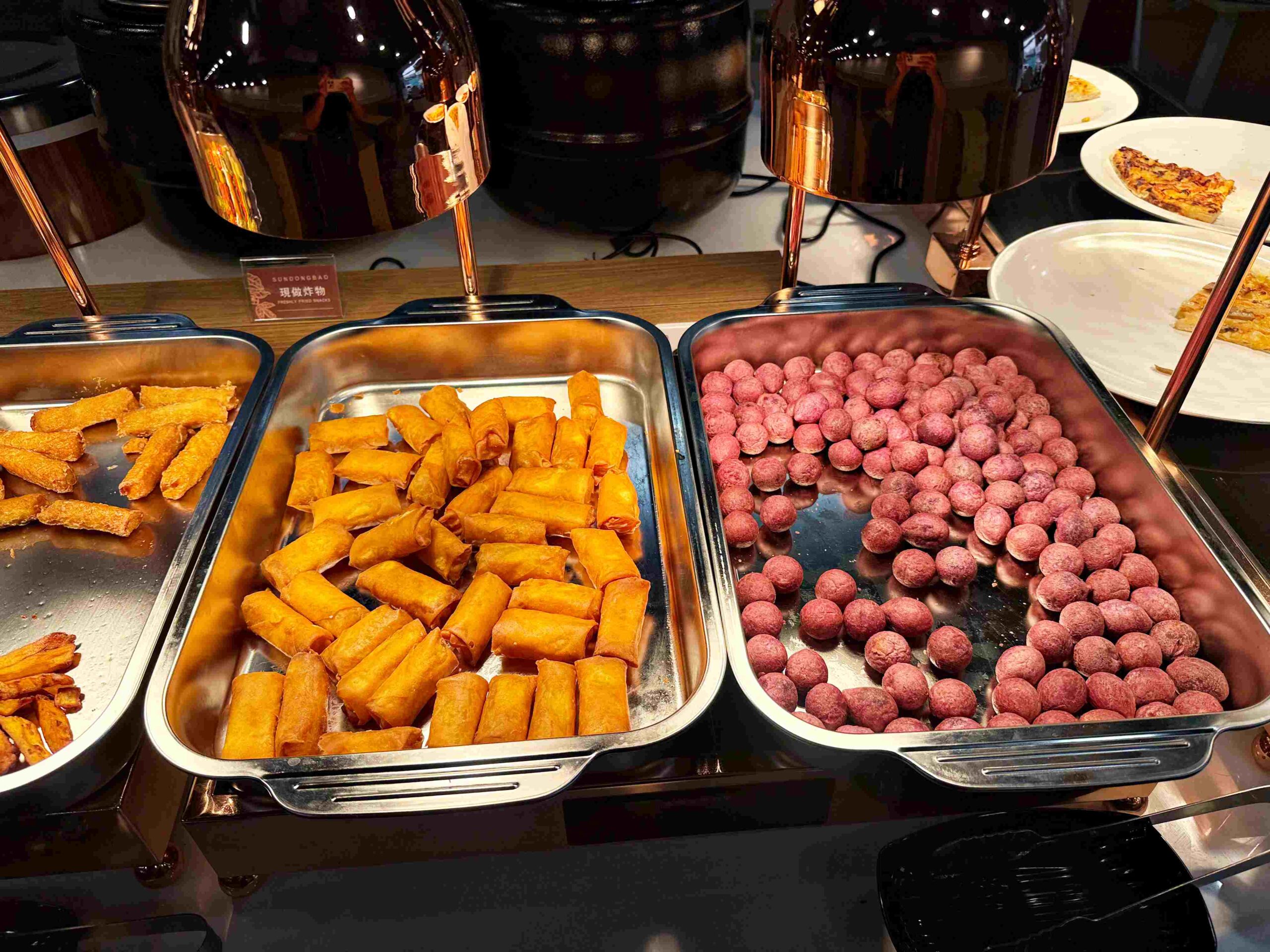 【新莊美食】孫東寶台式牛排 PLUS：300 元主餐＋自助吧吃到飽，CP值爆炸推薦(附菜單) @厚片嘴角帶便當