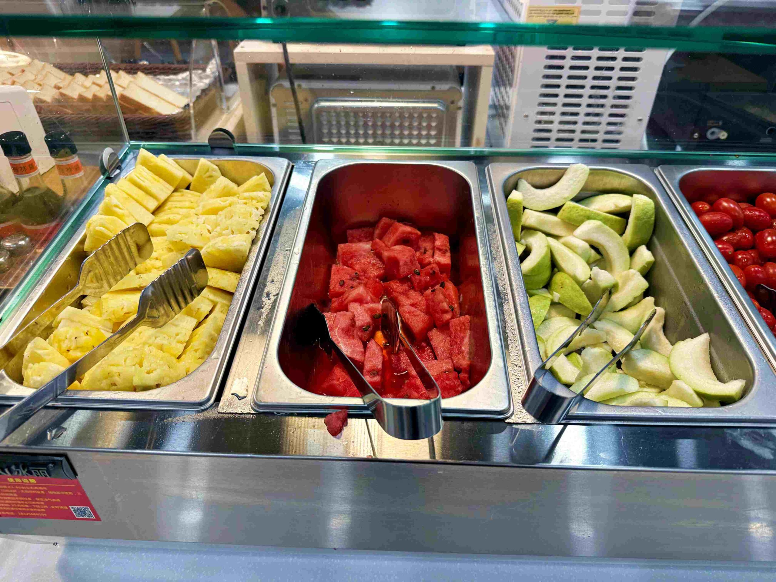 【新莊美食】孫東寶台式牛排 PLUS：300 元主餐＋自助吧吃到飽，CP值爆炸推薦(附菜單) @厚片嘴角帶便當