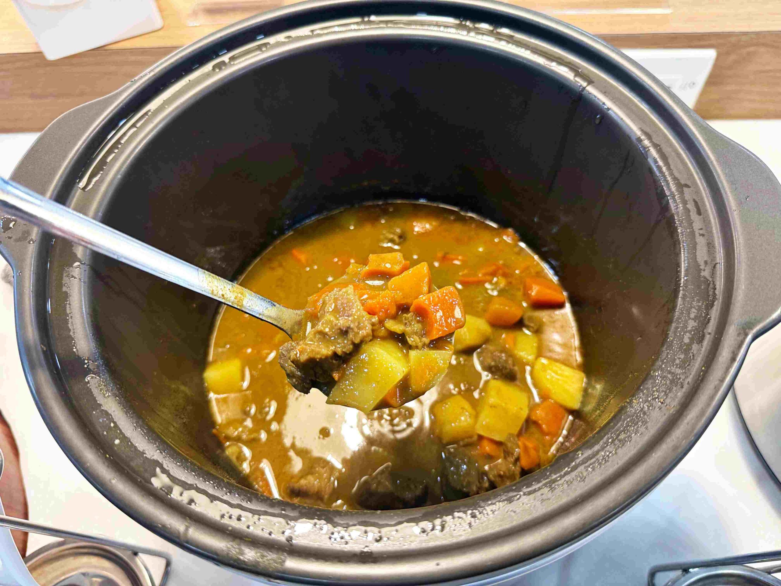【新莊美食】孫東寶台式牛排 PLUS：300 元主餐＋自助吧吃到飽，CP值爆炸推薦(附菜單) @厚片嘴角帶便當