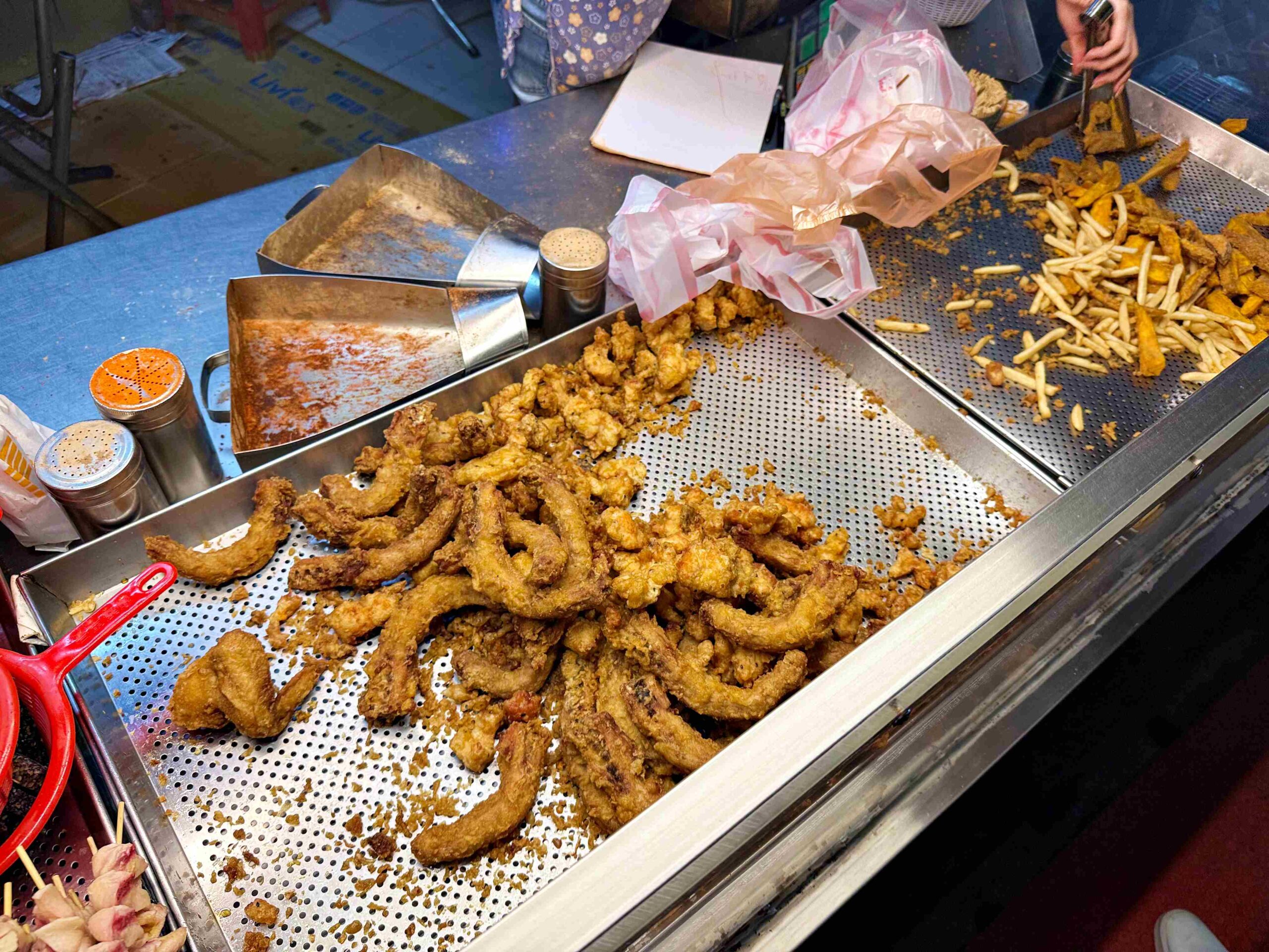 【新莊美食】無名便宜好吃的鹹酥雞攤,雞排只要35元、熱狗5元超狂好吃推薦(菜單) @趙先生吃飯 【新莊美食】無名便宜好吃的鹹酥雞攤,雞排只要35元、熱狗5元超狂好吃推薦(菜單) @趙先生吃飯