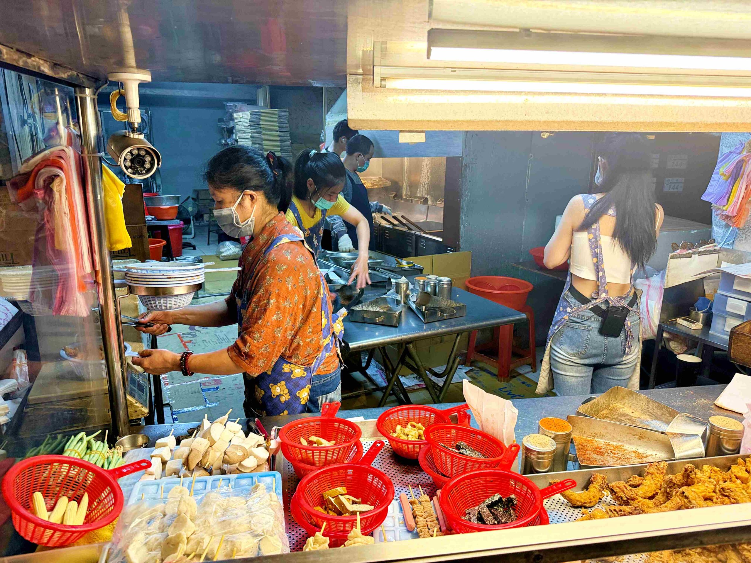 【新莊美食】無名便宜好吃的鹹酥雞攤,雞排只要35元、熱狗5元超狂好吃推薦(菜單) @趙先生吃飯 【新莊美食】無名便宜好吃的鹹酥雞攤,雞排只要35元、熱狗5元超狂好吃推薦(菜單) @趙先生吃飯