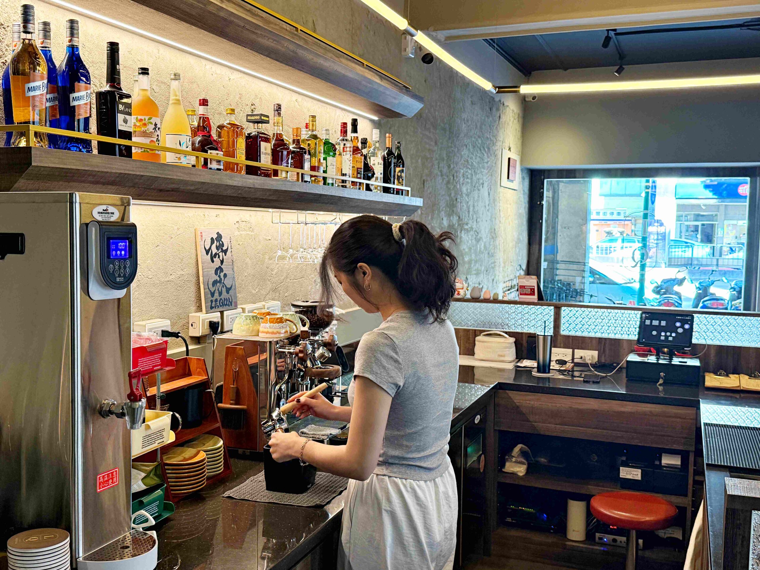 【台北美食】Le Qun Café Bar 樂裙｜必訪質感咖啡廳，好喝又不貴推薦(菜單) @厚片嘴角帶便當