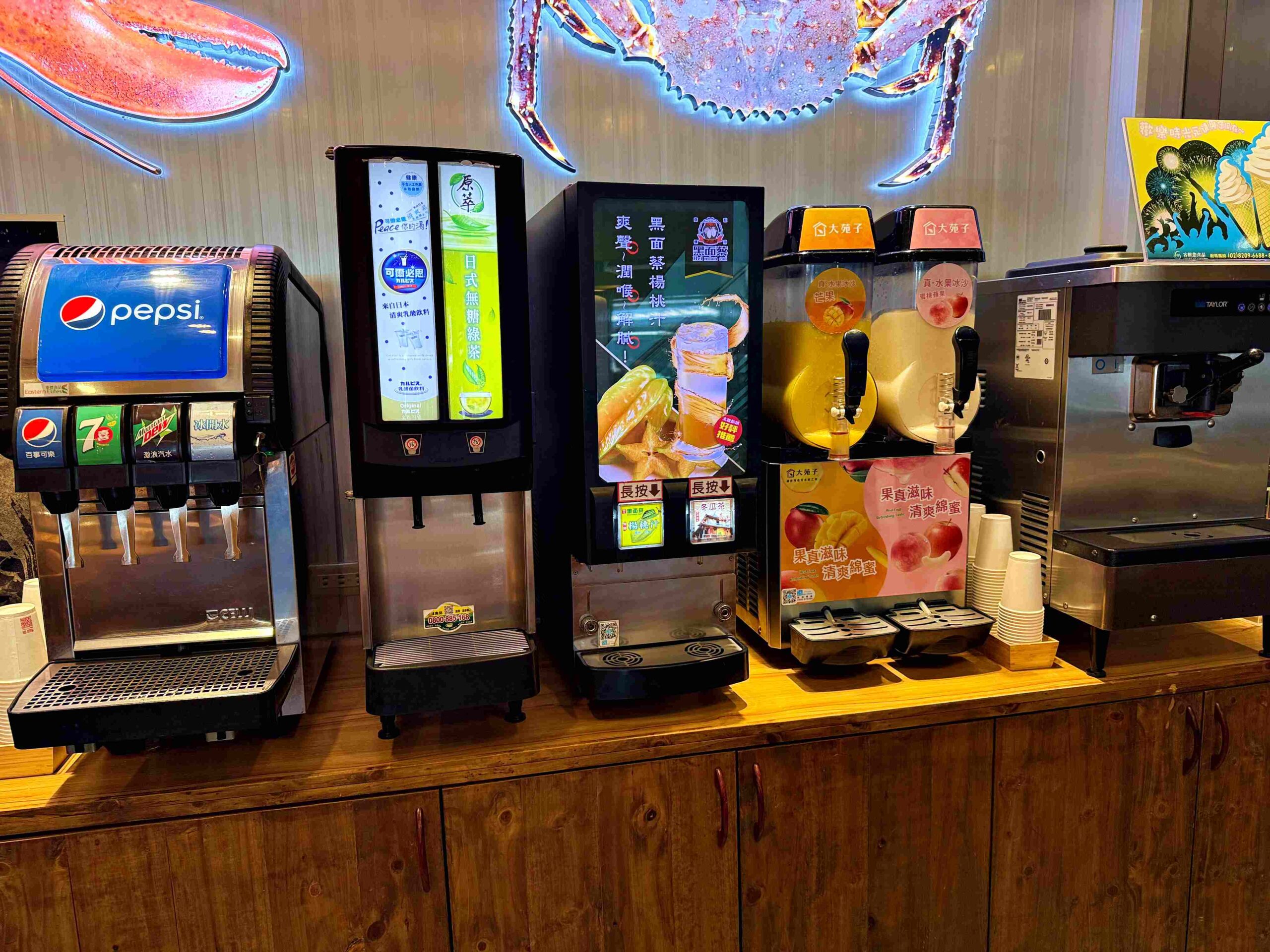 【永和美食】小海水產民生店,龍蝦雙人鍋海鮮山澎湃新鮮到爆!(菜單) @趙先生吃飯 【永和美食】小海水產民生店,龍蝦雙人鍋海鮮山澎湃新鮮到爆!(菜單) @趙先生吃飯