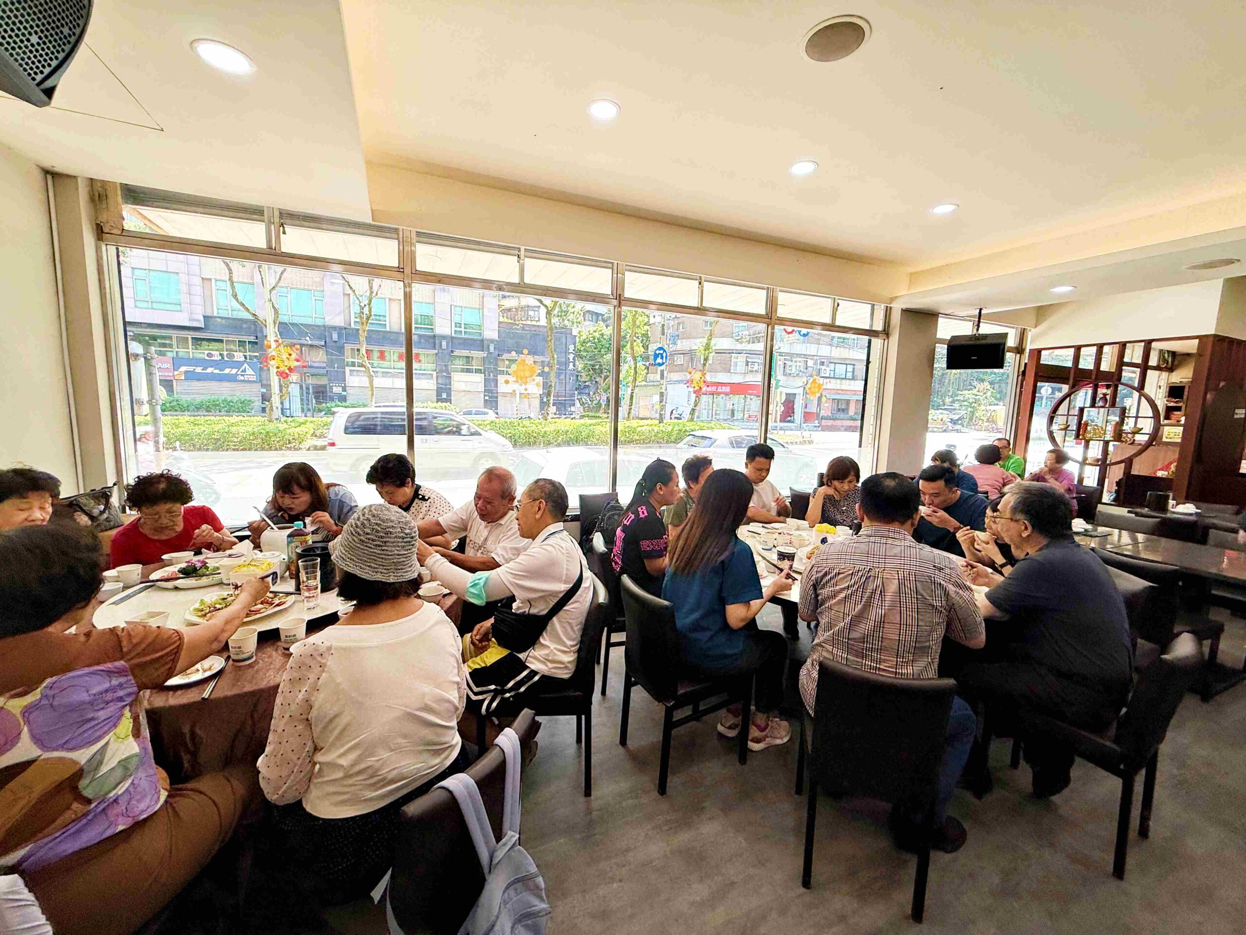 【新店美食】宸軒園粵菜海鮮，香港老師傅真正駐店的合菜餐廳推薦(菜單) @趙先生吃飯