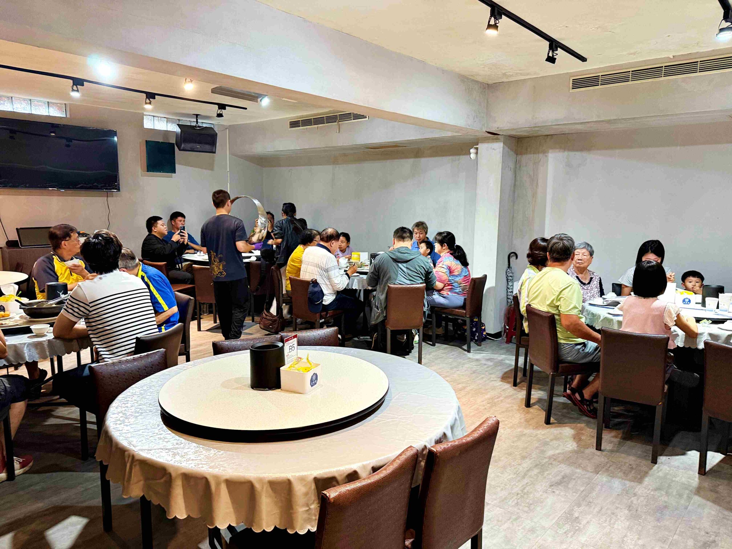 【新店美食】宸軒園粵菜海鮮，香港老師傅真正駐店的合菜餐廳推薦(菜單) @趙先生吃飯
