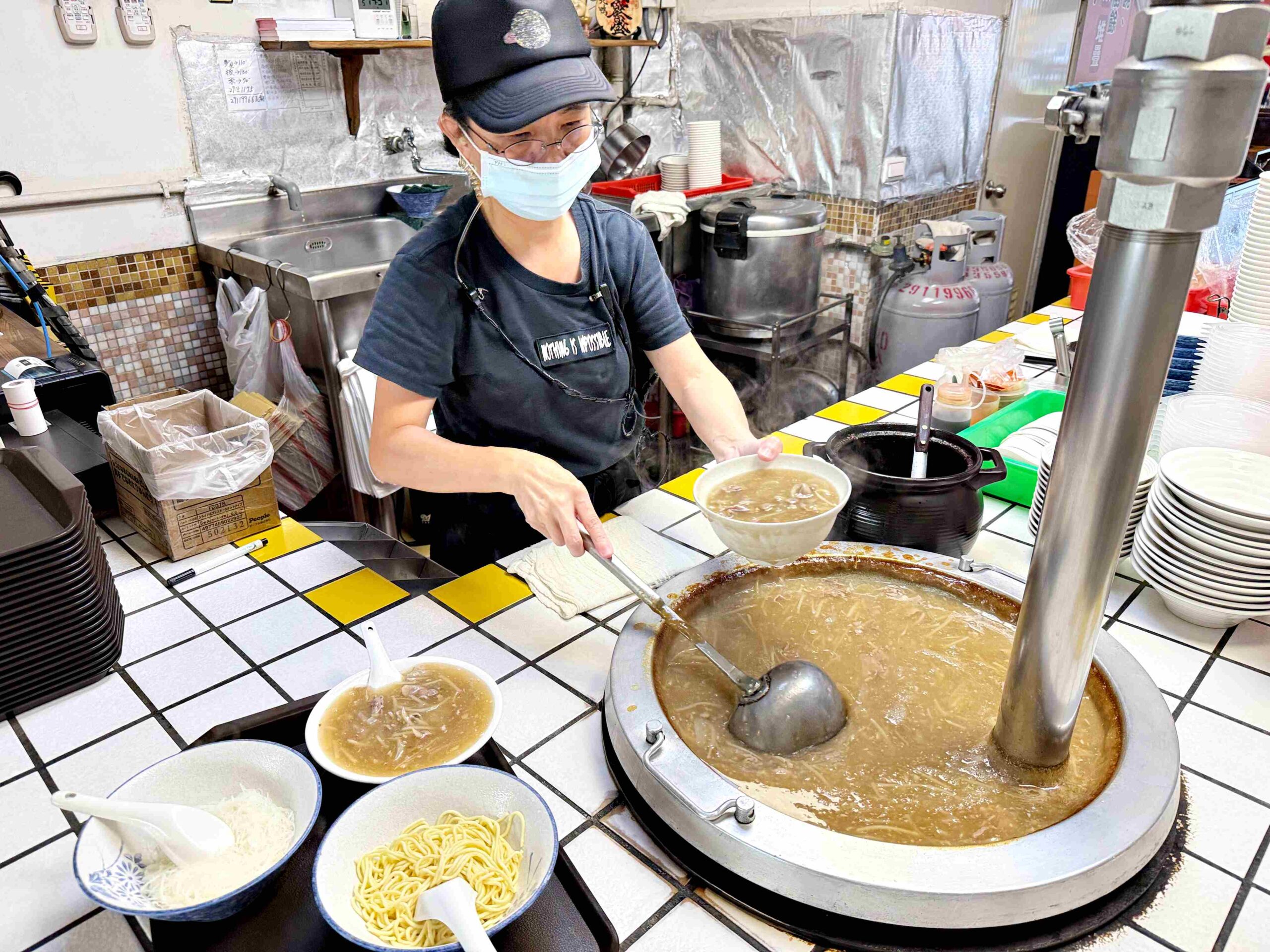 【新店美食】新店北鴨鴨肉羹，羽球金牌國手也愛的在地傳奇美味推薦(菜單) @厚片嘴角帶便當