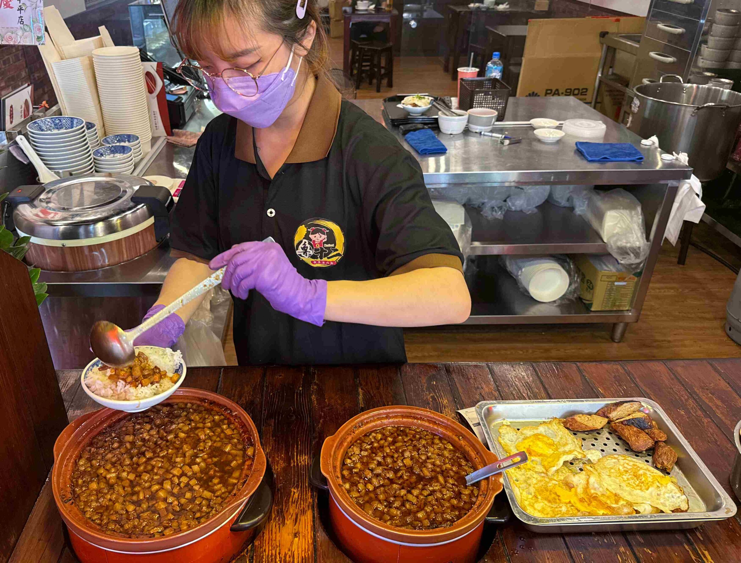 【新莊美食】魯十二滷肉飯，最強麻辣滷肉飯必吃推薦(菜單) @厚片嘴角帶便當