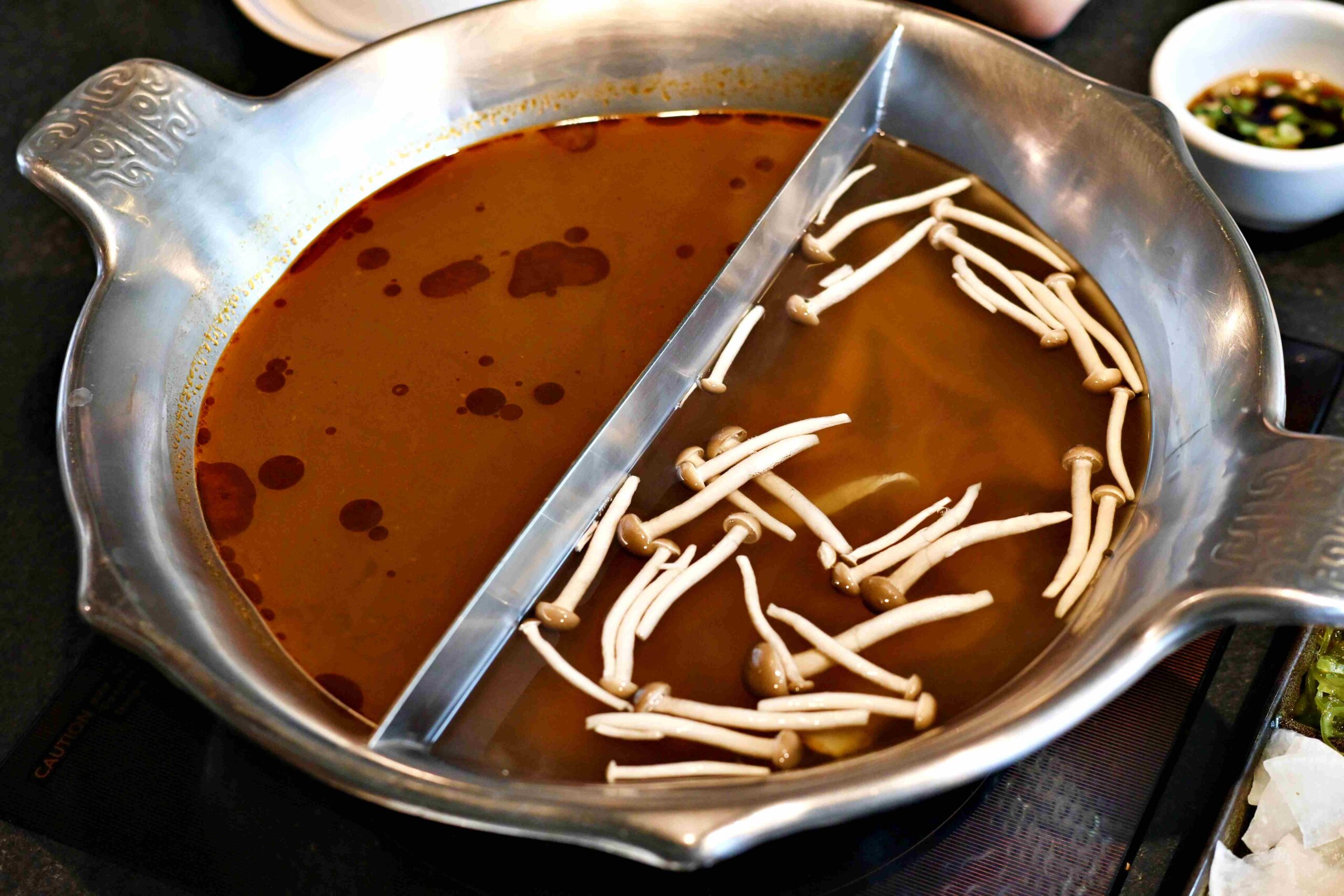 【台北美食】本鼎堂台式漢方麻辣鍋，純天然結合中藥香與麻辣香真的強推薦(菜單) @趙先生吃飯