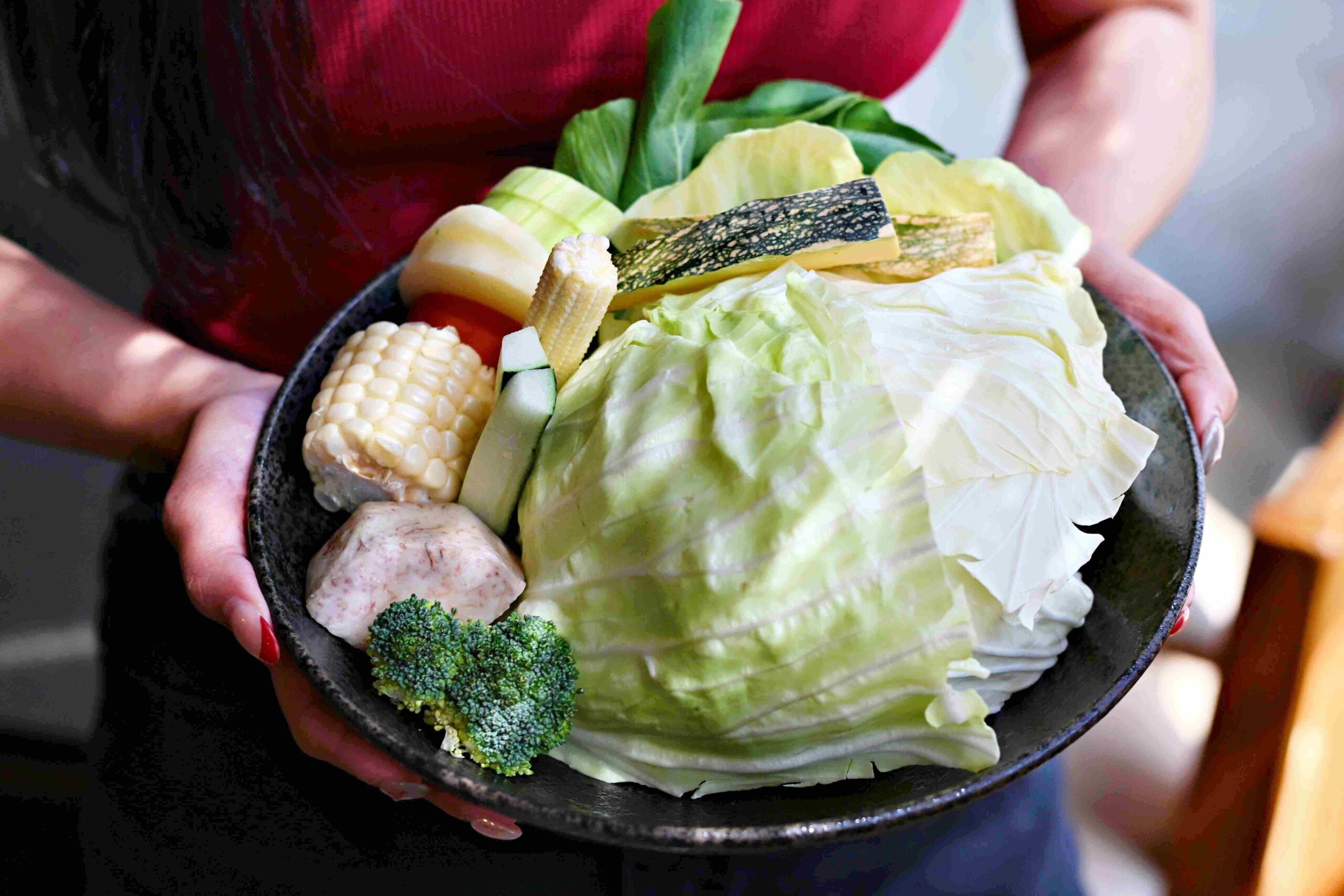 【台北美食】本鼎堂台式漢方麻辣鍋，純天然結合中藥香與麻辣香真的強推薦(菜單) @趙先生吃飯