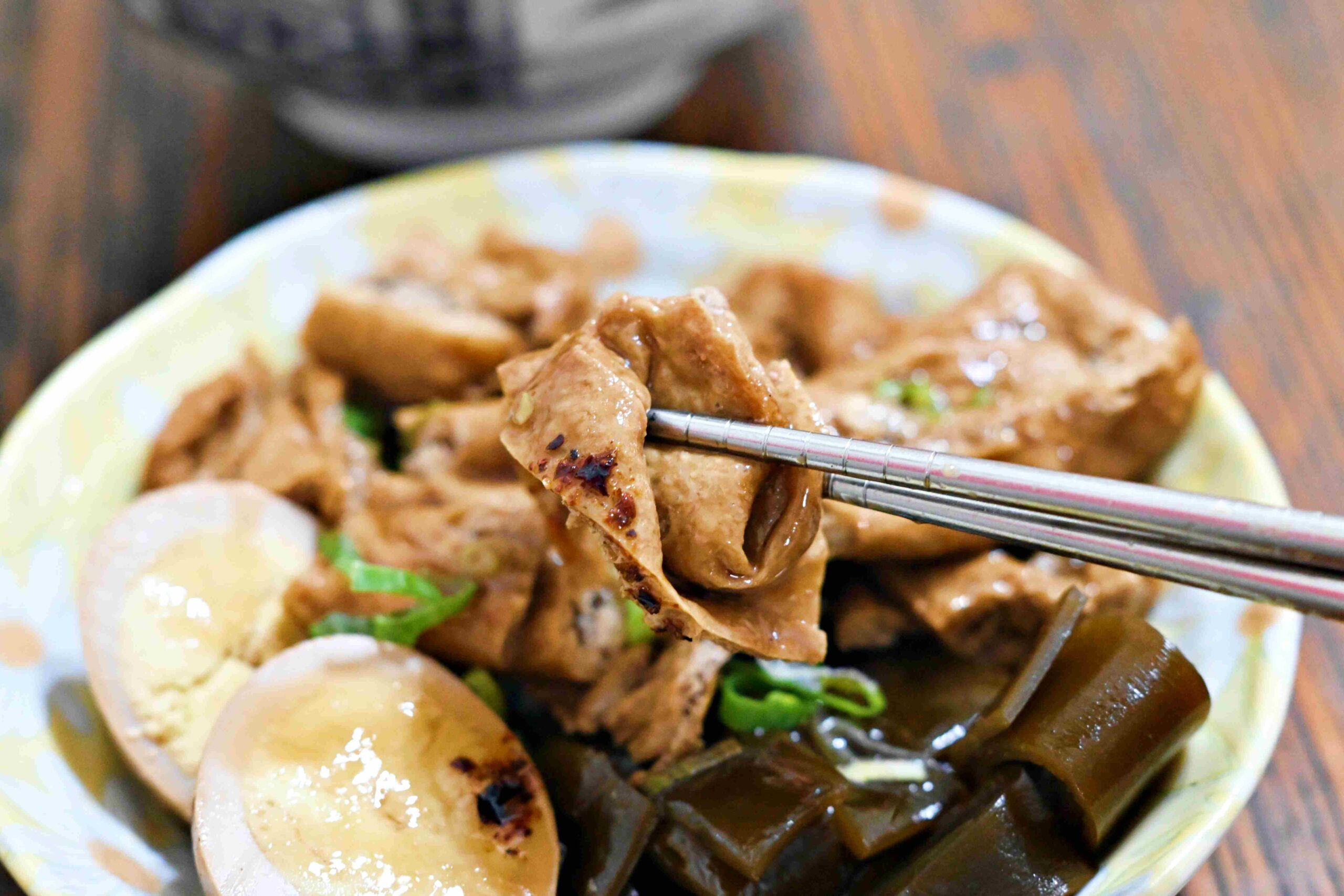 【新莊美食】御私房牛肉麵，19年老字號巷弄牛肉麵，湯頭獨特推薦(菜單)！ @趙先生吃飯