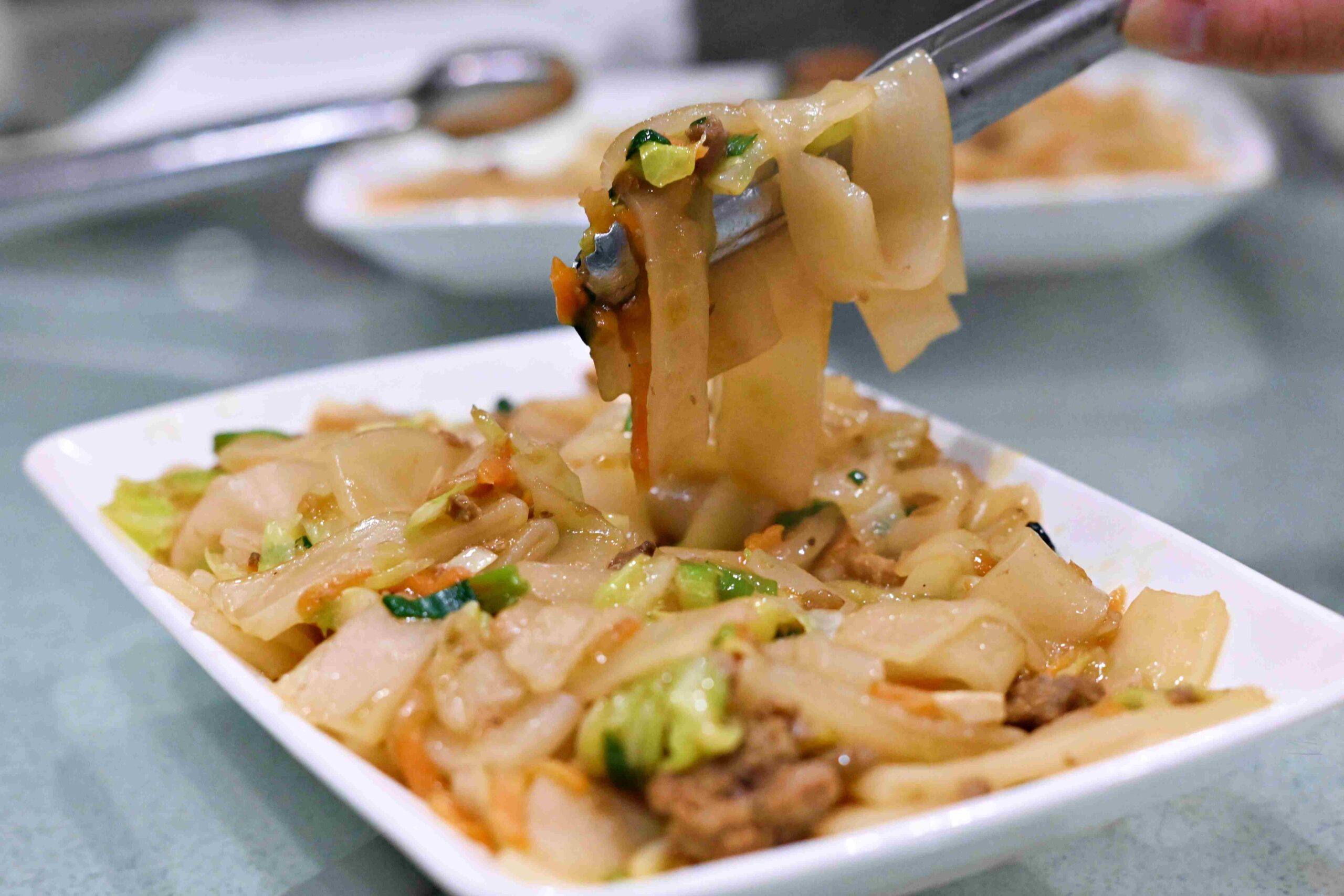 【苗栗美食】雲洞山莊，在雲海裡吃飯的客家餐廳，客家合菜與超美景觀推薦(菜單)！ @趙先生吃飯