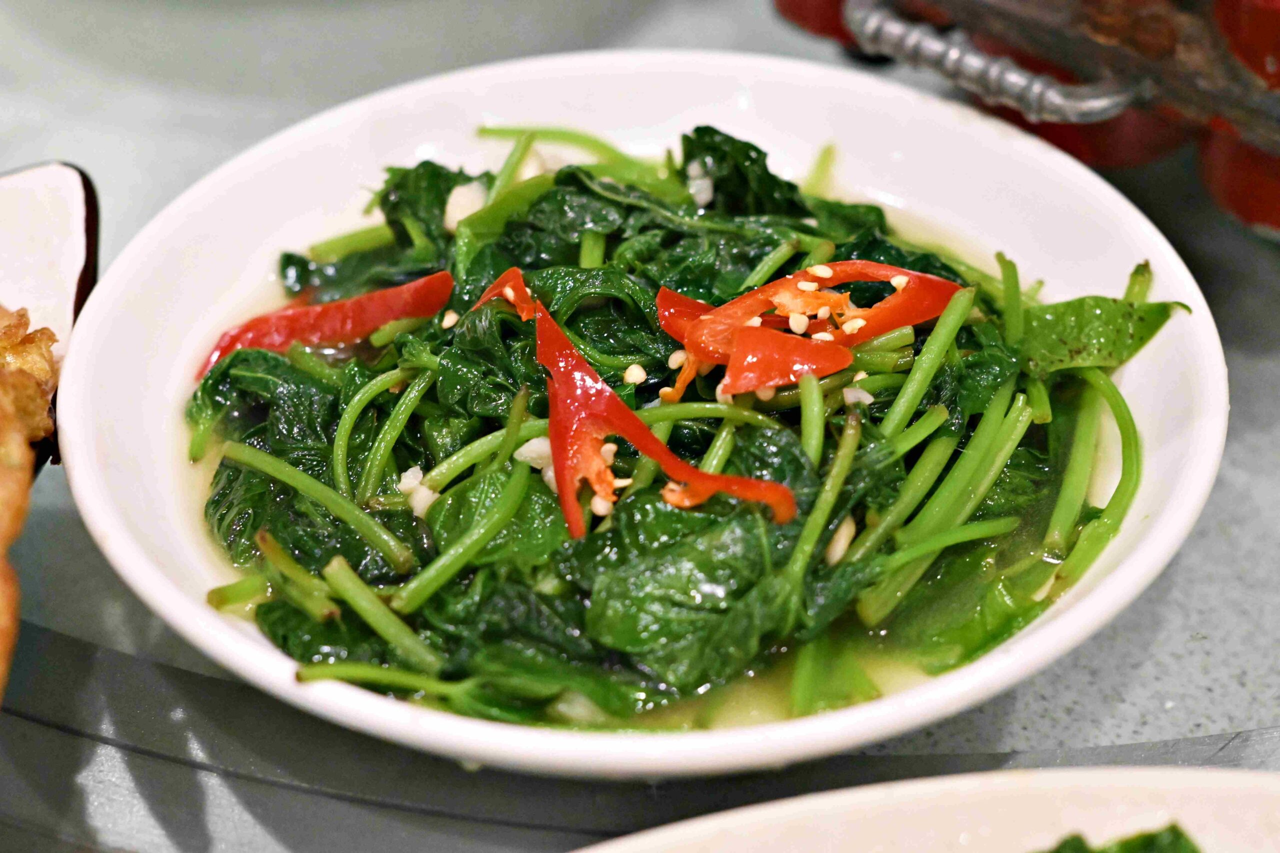 【苗栗美食】雲洞山莊，在雲海裡吃飯的客家餐廳，客家合菜與超美景觀推薦(菜單)！ @趙先生吃飯