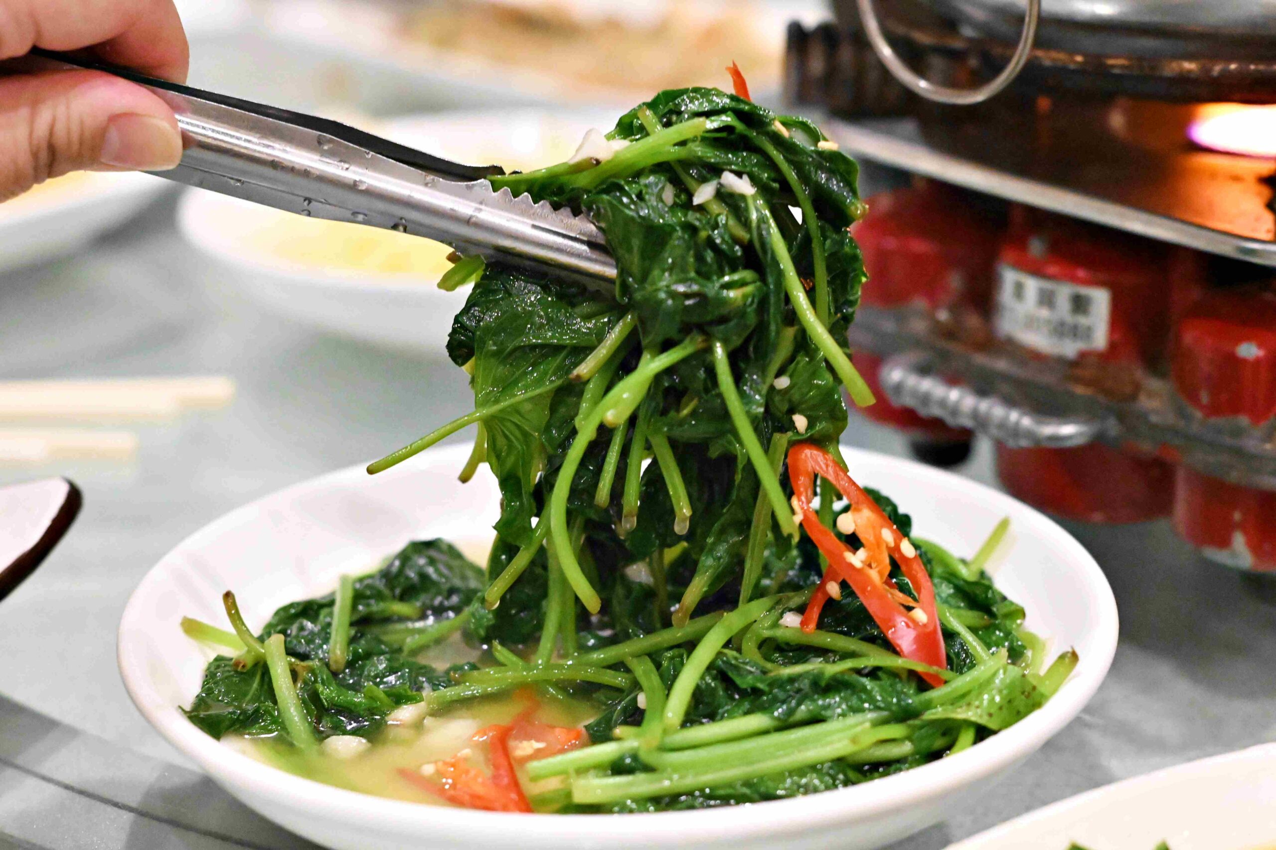 【苗栗美食】雲洞山莊，在雲海裡吃飯的客家餐廳，客家合菜與超美景觀推薦(菜單)！ @趙先生吃飯