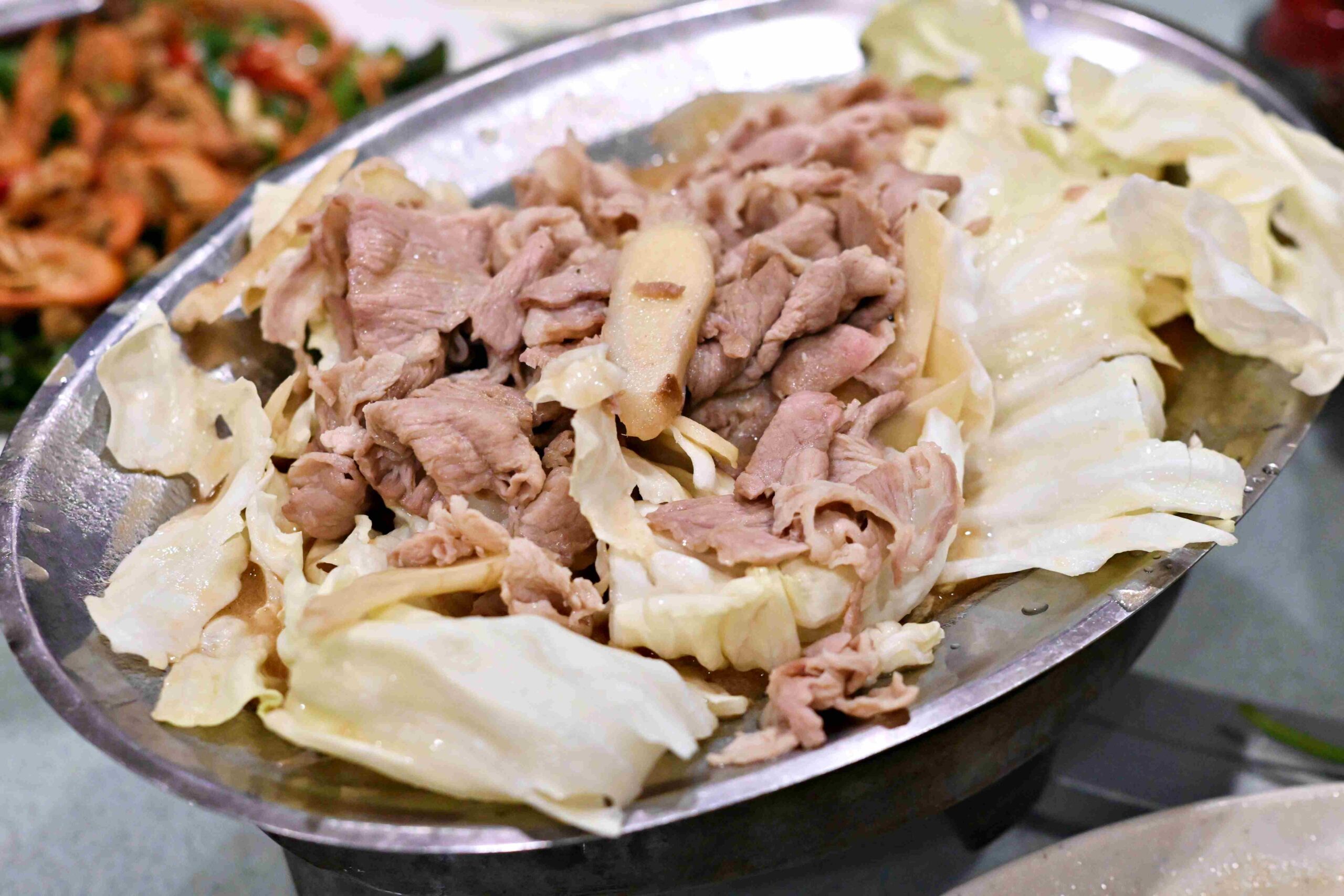 【苗栗美食】雲洞山莊，在雲海裡吃飯的客家餐廳，客家合菜與超美景觀推薦(菜單)！ @趙先生吃飯