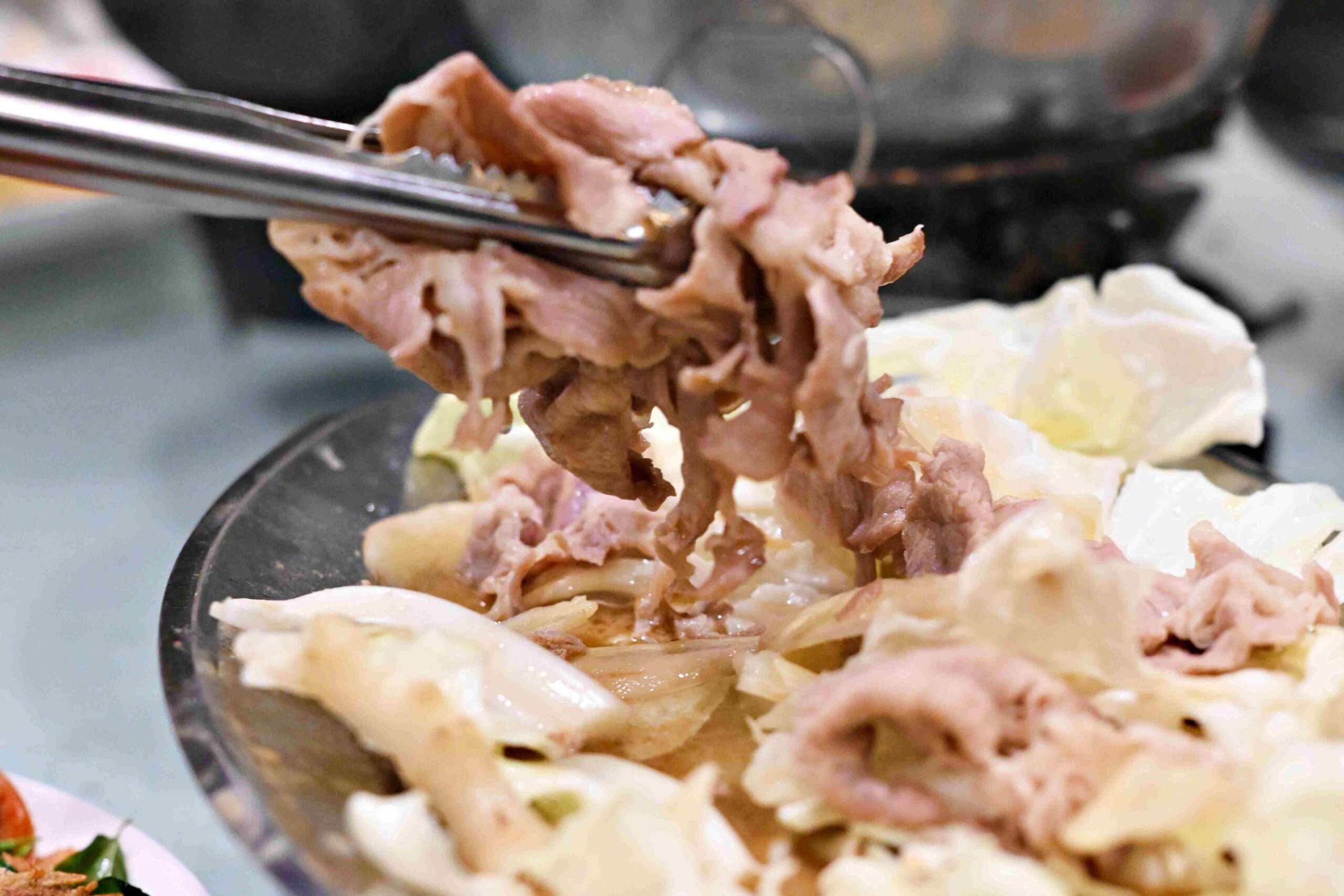 【苗栗美食】雲洞山莊，在雲海裡吃飯的客家餐廳，客家合菜與超美景觀推薦(菜單)！ @趙先生吃飯