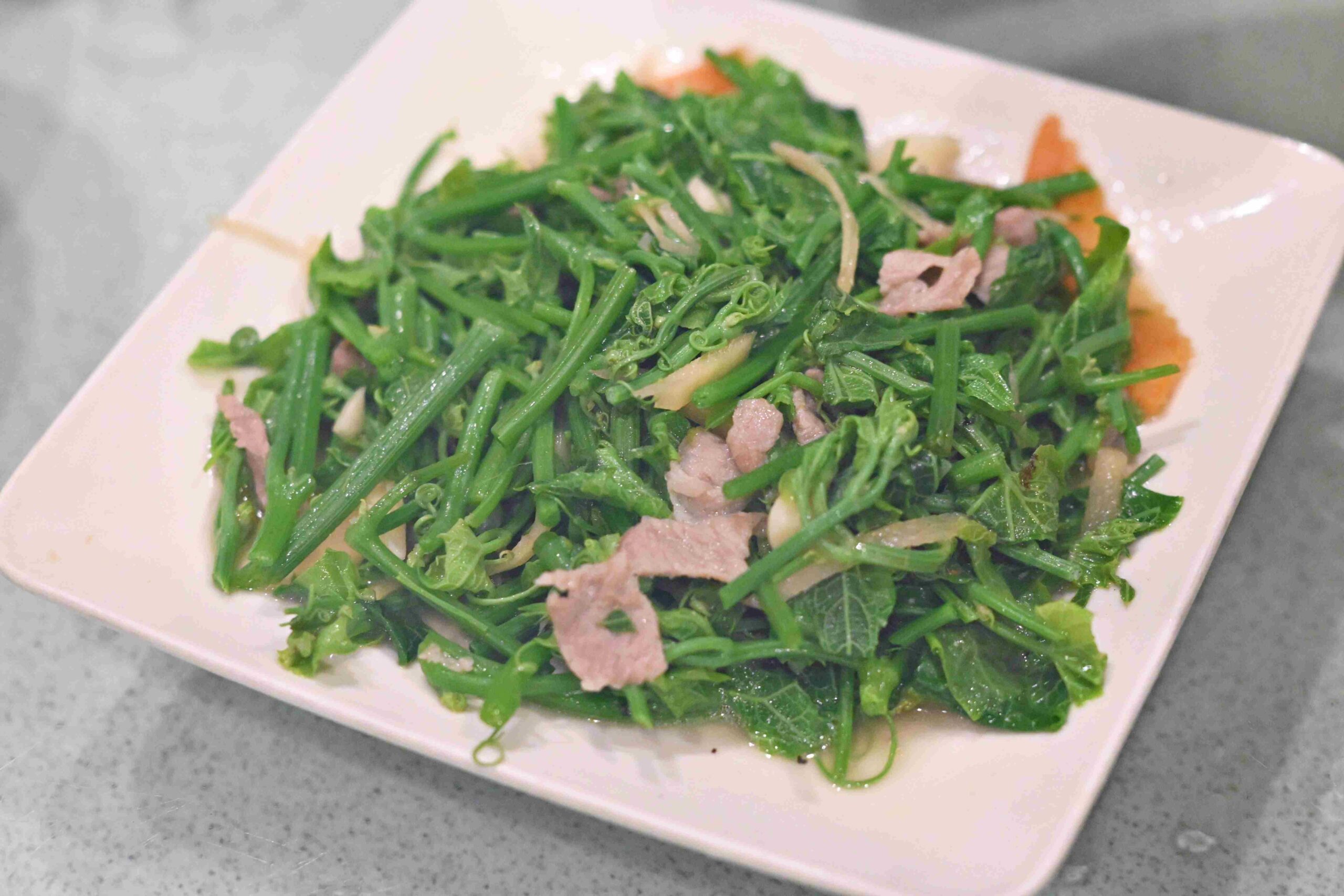 【苗栗美食】雲洞山莊，在雲海裡吃飯的客家餐廳，客家合菜與超美景觀推薦(菜單)！ @趙先生吃飯
