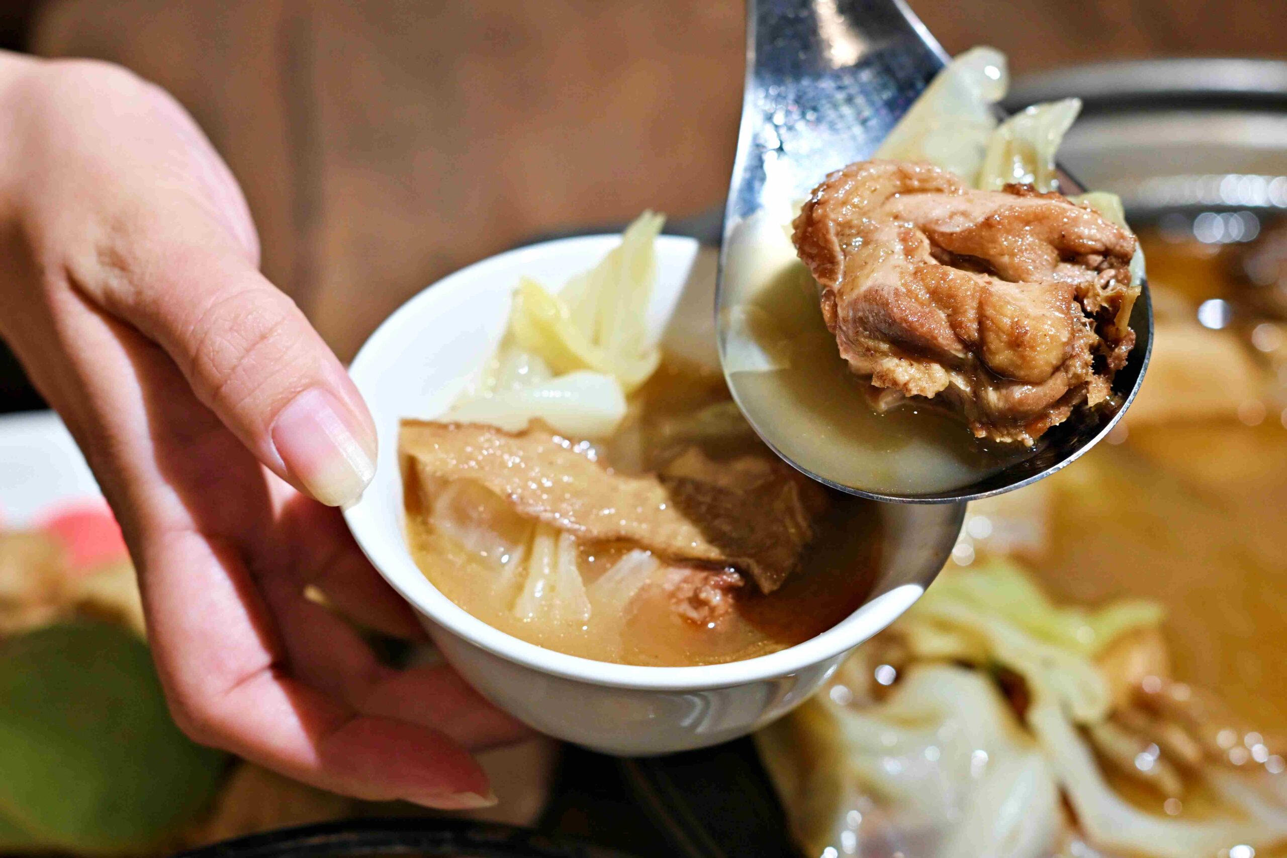 【松山美食】鵝肉川光復店，鵝肉香氣迷人、芋頭米粉還能吃到飽推薦(菜單) @趙先生吃飯