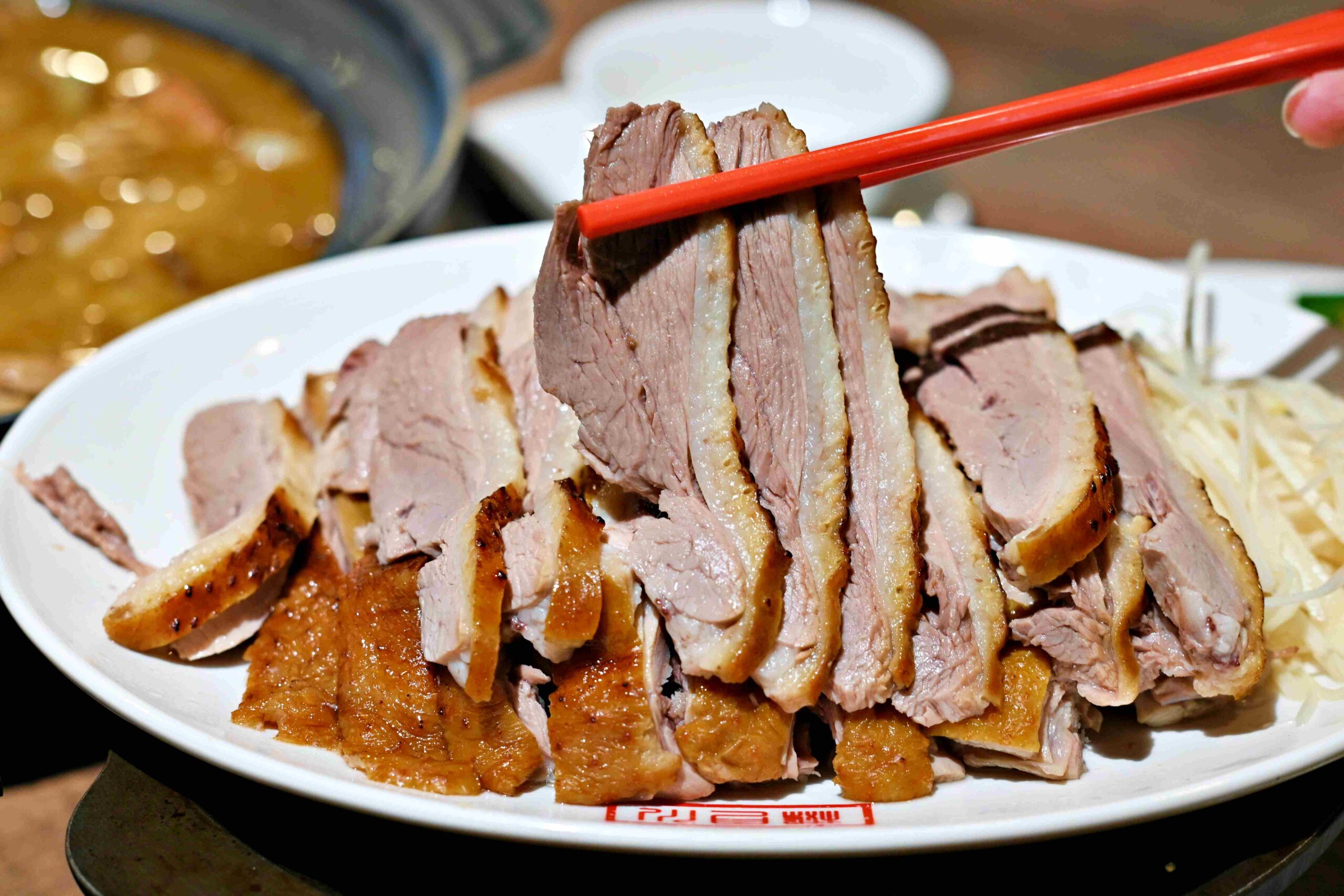 【松山美食】鵝肉川光復店，鵝肉香氣迷人、芋頭米粉還能吃到飽推薦(菜單) @趙先生吃飯