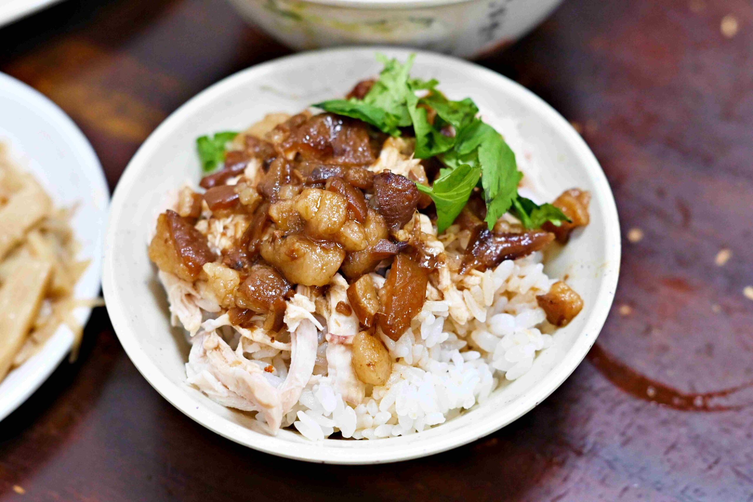 【新莊美食】家傳魯肉飯，45年低調老店，雞魯飯香到停不下來推薦(菜單) @趙先生吃飯