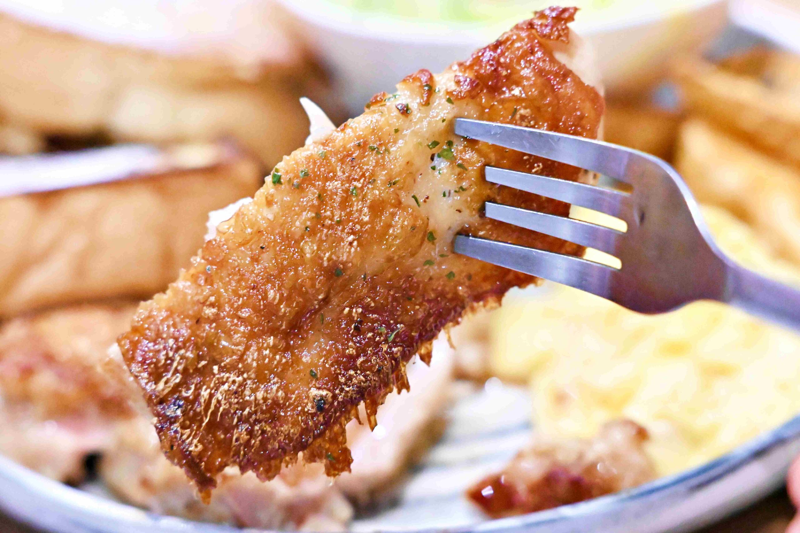 【泰山美食】Oval meat 美式餐廳，炸雞、早午餐全部好吃推薦！(菜單) @趙先生吃飯