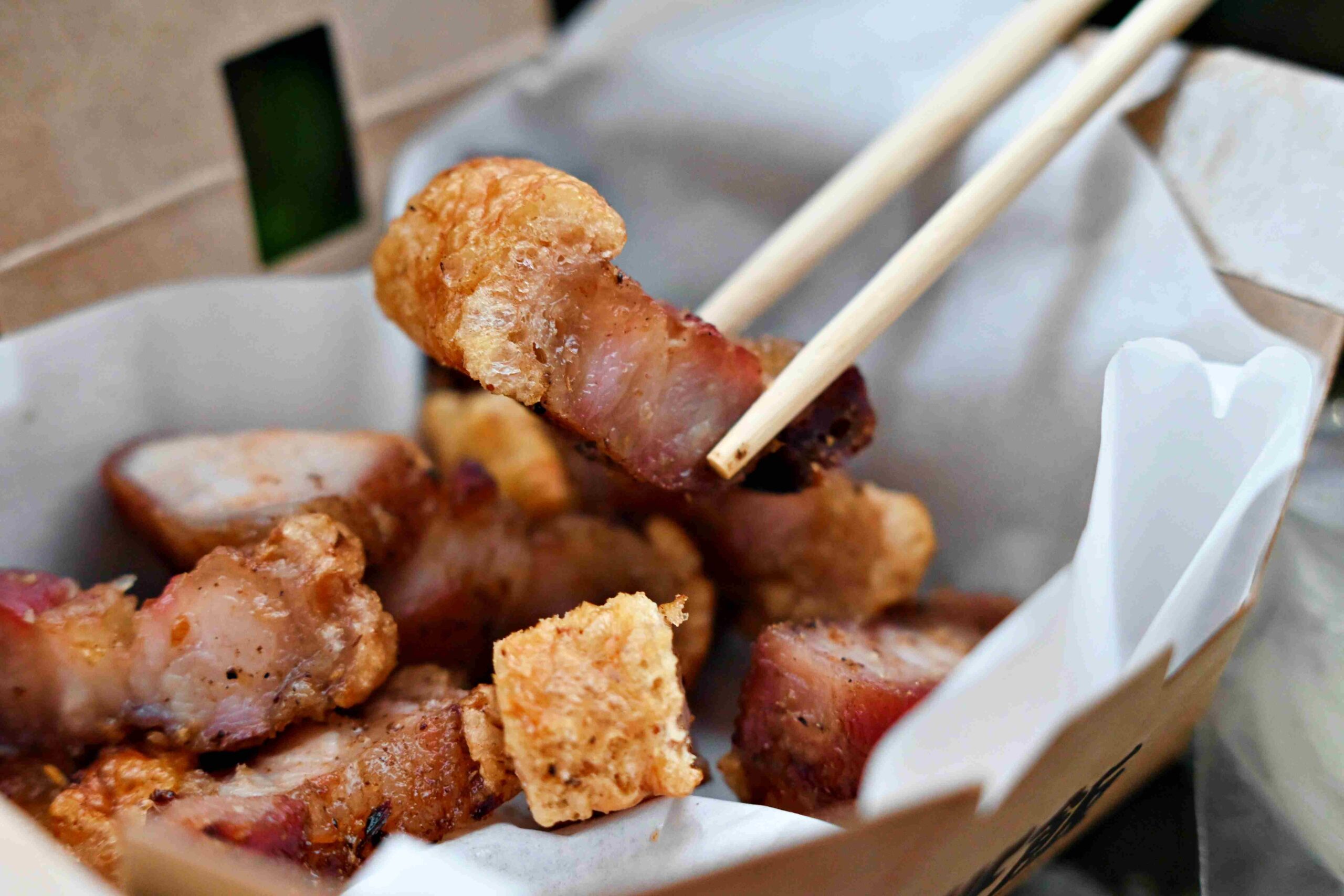 【林口美食】True飯 ，脆皮燒肉必吃、雞腿超巨、滷肉飯也超搭推薦（菜單） @趙先生吃飯