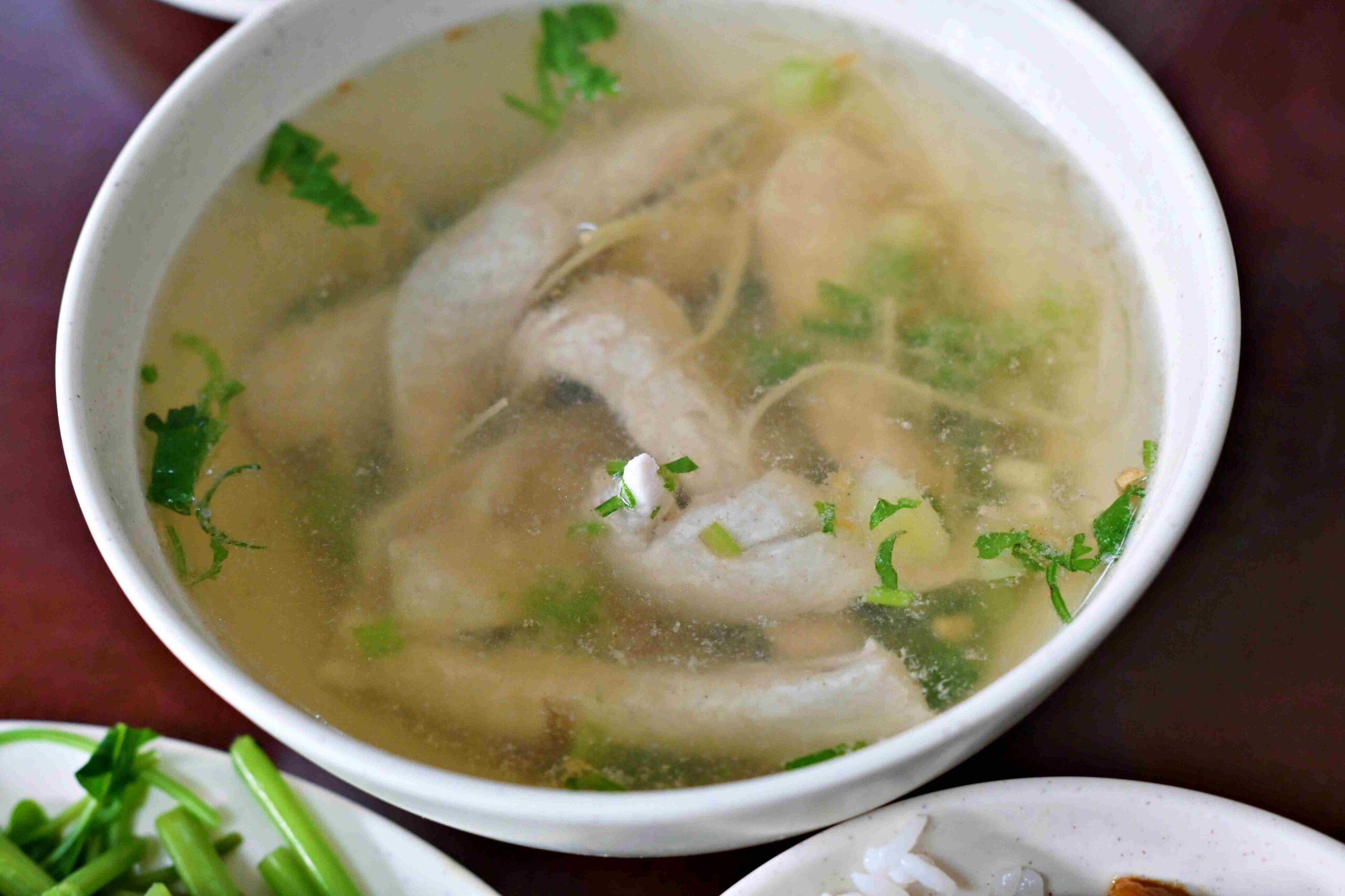 【新莊美食】魯肉發無刺虱目魚粥，香到爆魯肉飯、鮮甜魚湯超驚艷推薦(菜單) @趙先生吃飯