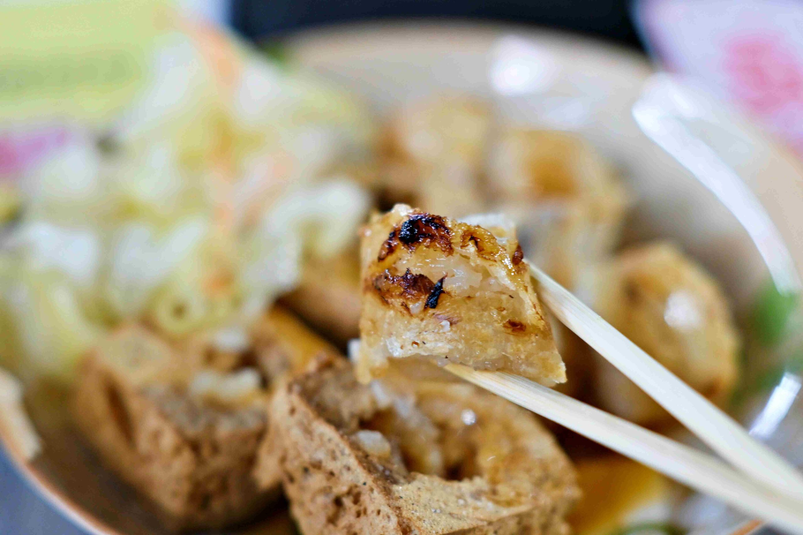 【新莊美食】紀家臭豆腐，現炸超酥脆，麵線和炸蘿蔔糕也超強推薦！(菜單) @趙先生吃飯