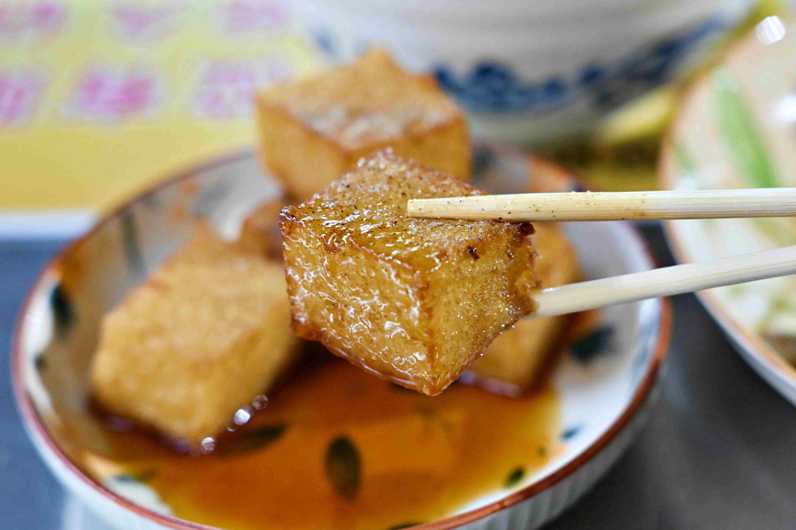 【新莊美食】紀家臭豆腐，現炸超酥脆，麵線和炸蘿蔔糕也超強推薦！(菜單) @趙先生吃飯
