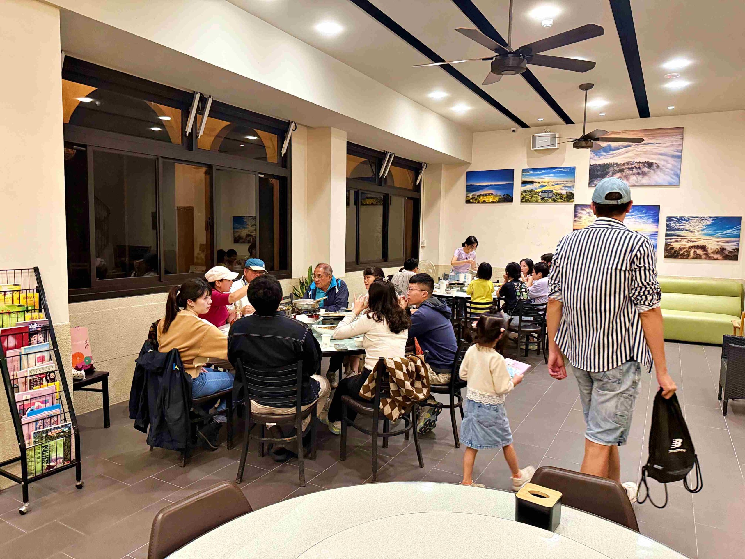 【苗栗美食】雲洞山莊，在雲海裡吃飯的客家餐廳，客家合菜與超美景觀推薦(菜單)！ @趙先生吃飯