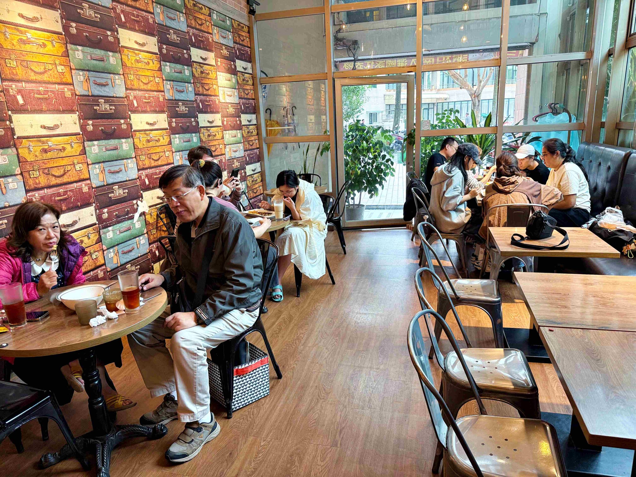 【新莊早午餐推薦】豐滿早午餐新莊中信店:被綠意包圍的城市小森林(菜單)! @趙先生吃飯 【新莊早午餐推薦】豐滿早午餐新莊中信店:被綠意包圍的城市小森林(菜單)! @趙先生吃飯