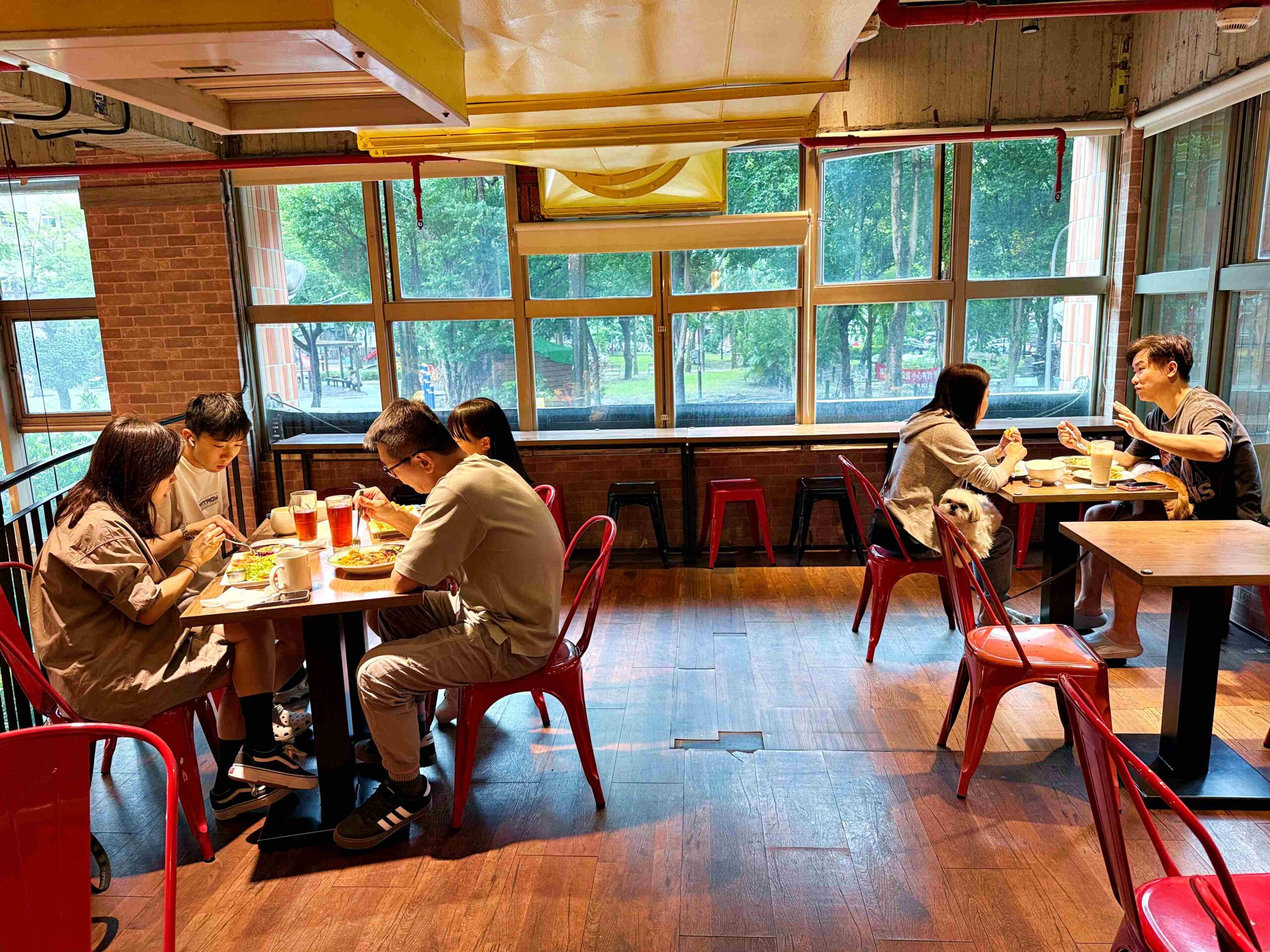 【新莊早午餐推薦】豐滿早午餐新莊中信店:被綠意包圍的城市小森林(菜單)! @趙先生吃飯 【新莊早午餐推薦】豐滿早午餐新莊中信店:被綠意包圍的城市小森林(菜單)! @趙先生吃飯