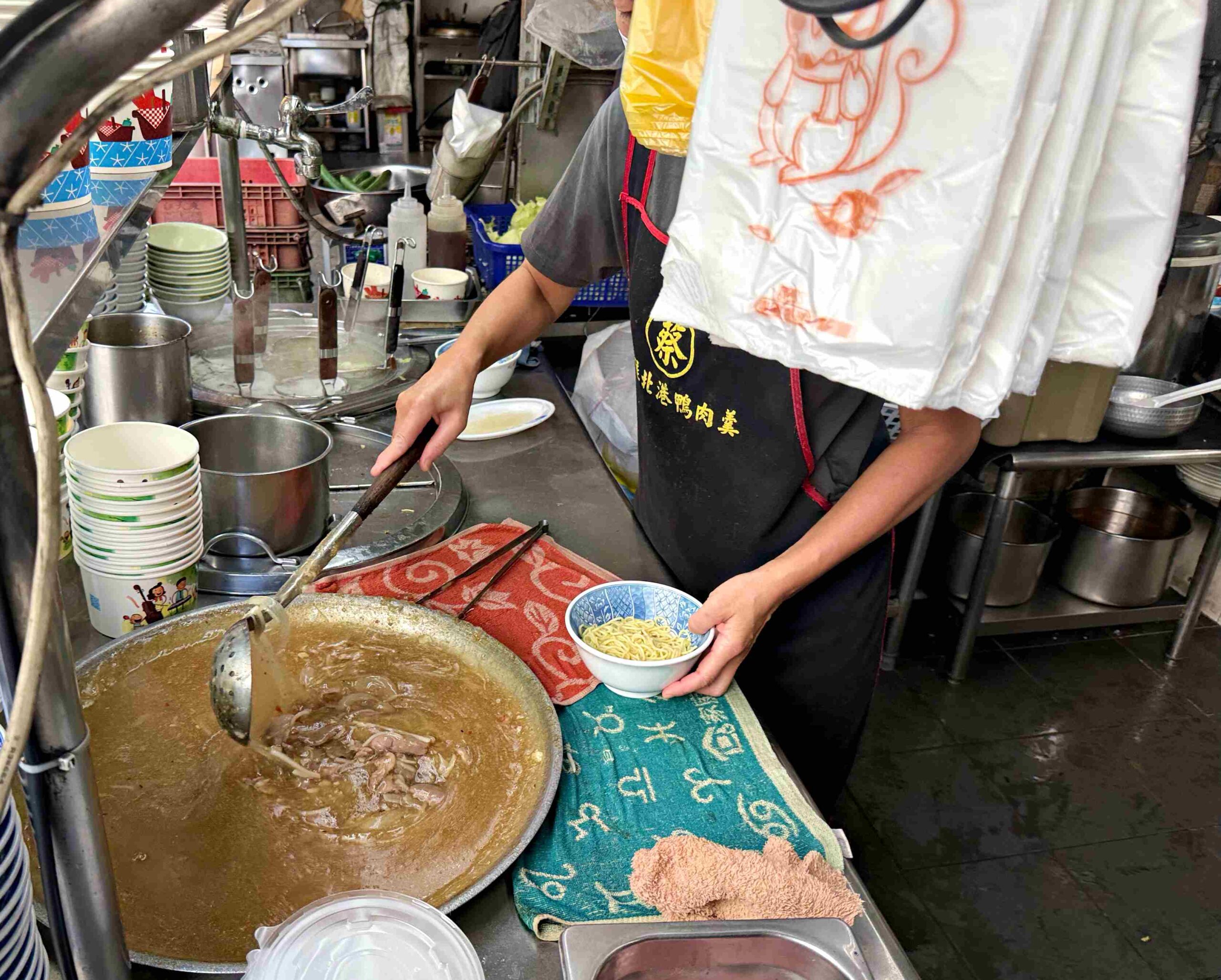 【新莊美食】北港四維生炒鴨肉焿，鴨肉厚實又帶鍋氣，一吃上癮推薦(菜單) @趙先生吃飯