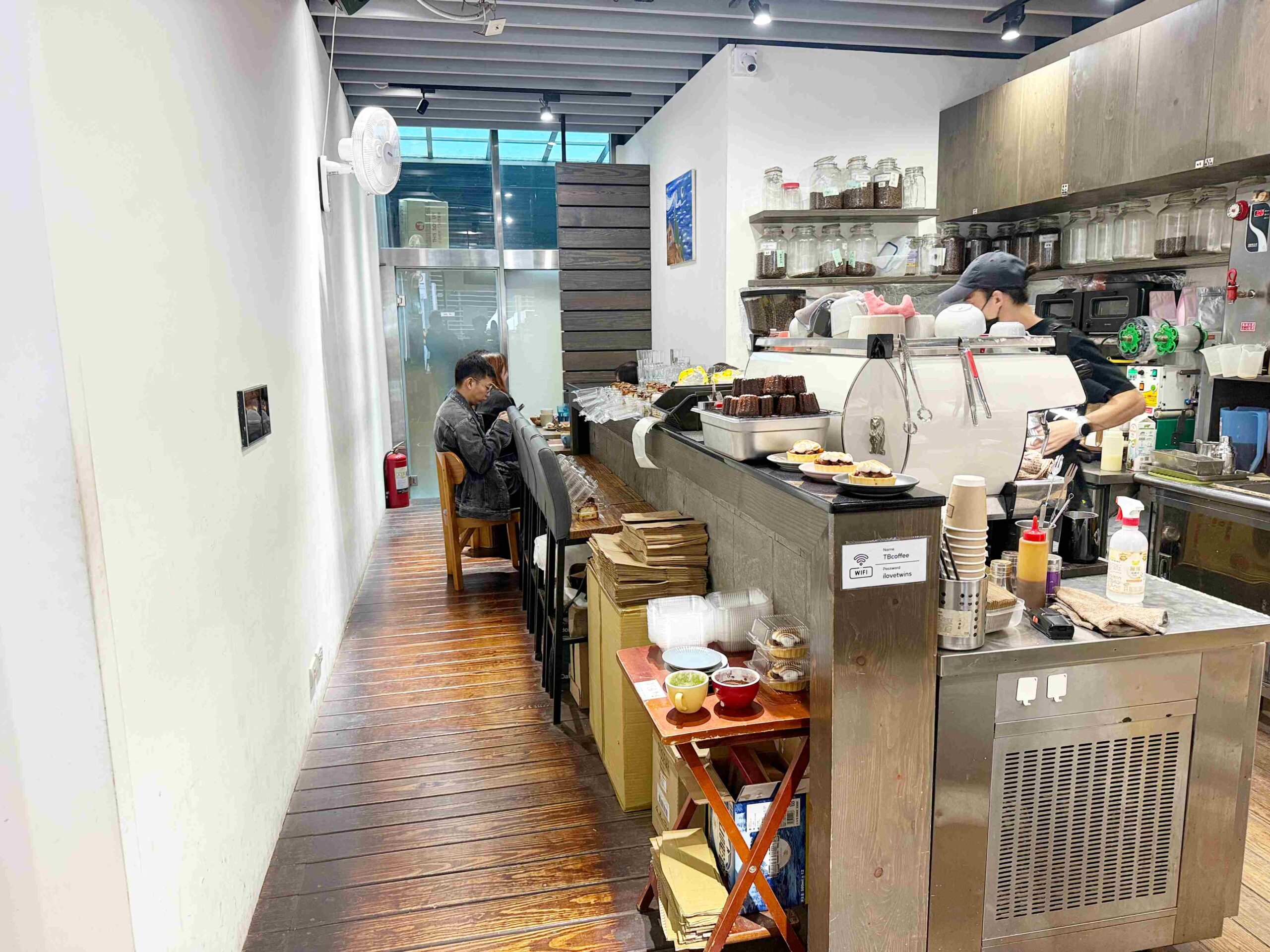 【台北車站美食】Twin Brothers Coffee，甜點肉桂捲很強，飲料也高水準推薦(菜單) @趙先生吃飯