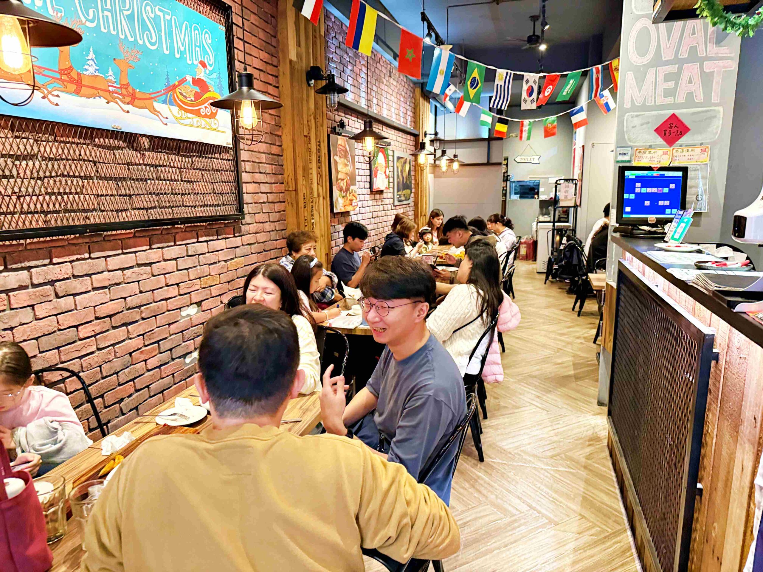 【泰山美食】Oval meat 美式餐廳，炸雞、早午餐全部好吃推薦！(菜單) @趙先生吃飯