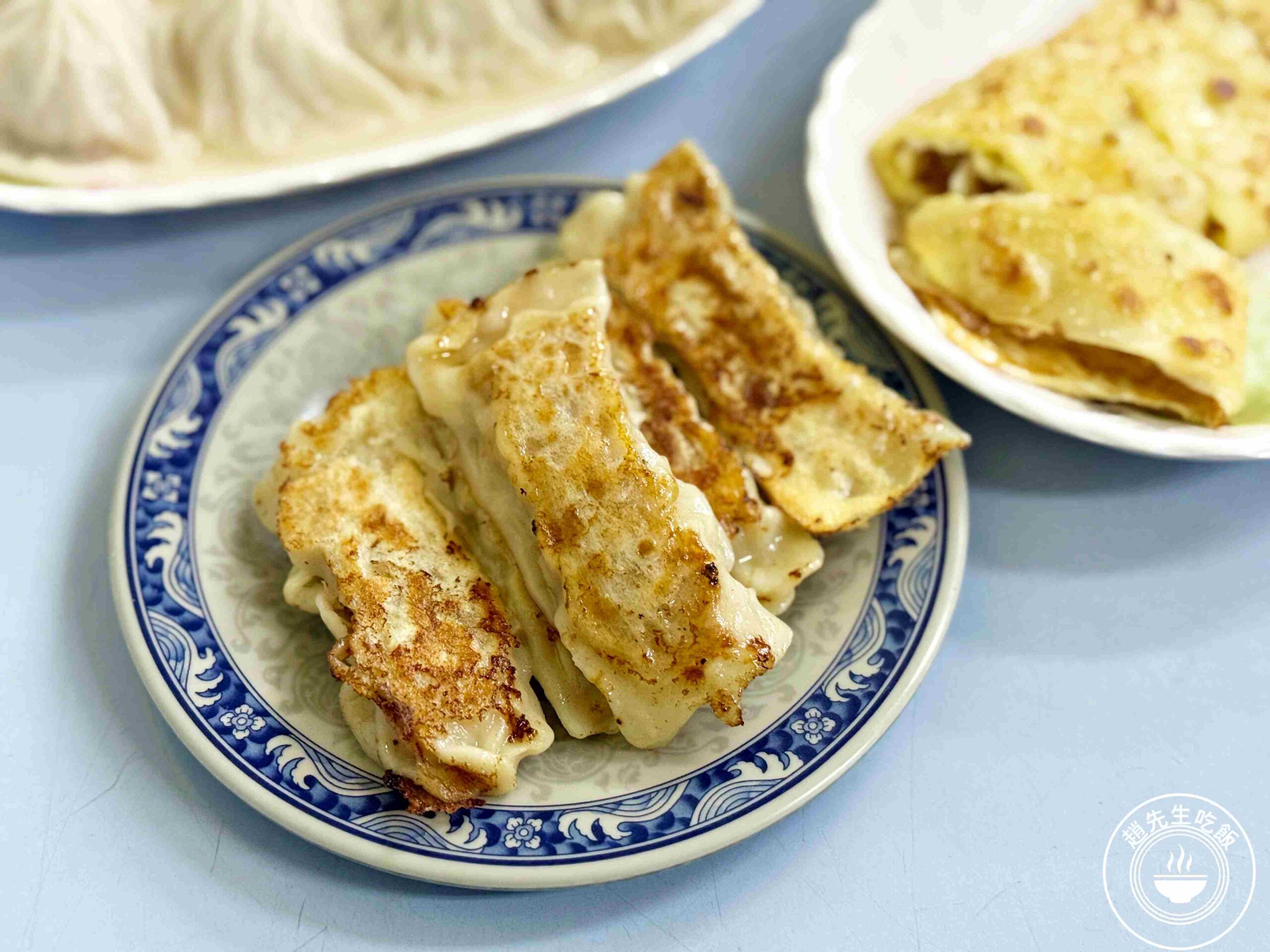 【新莊美食】永和豆漿 宵夜 早點，超越阜杭豆漿，推薦點燒餅、蛋餅和小籠包(菜單) @趙先生吃飯