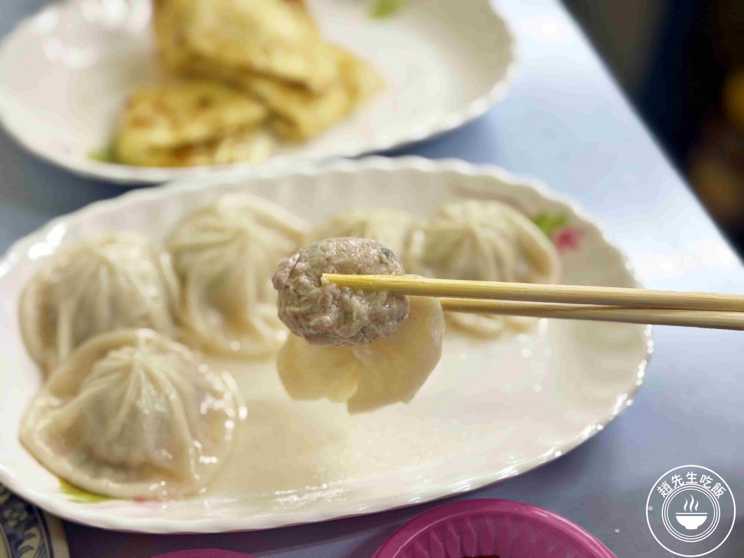 【新莊美食】永和豆漿 宵夜 早點，超越阜杭豆漿，推薦點燒餅、蛋餅和小籠包(菜單) @趙先生吃飯