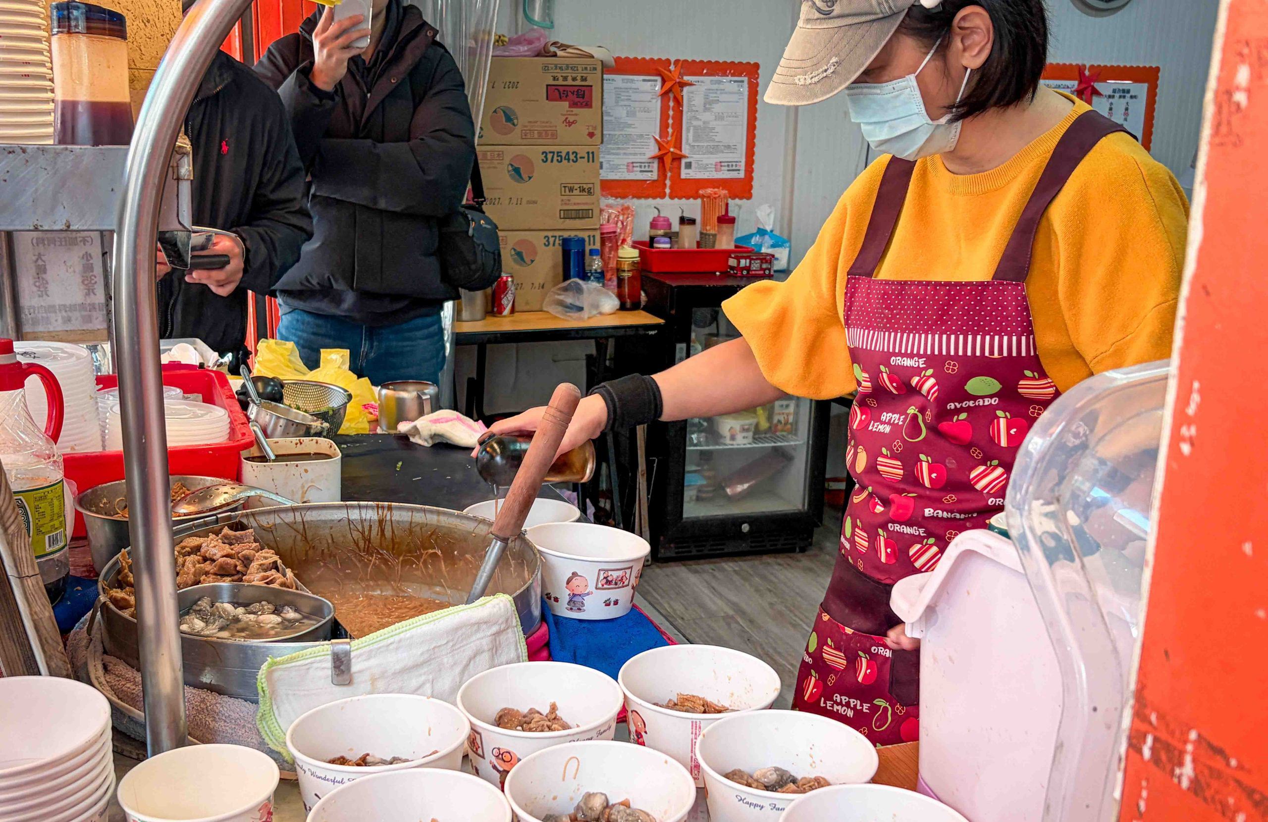 【中山美食】麵線傳奇，民權西路站最狂排隊大腸蚵仔麵線(菜單) @趙先生吃飯
