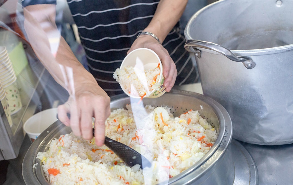 【萬華美食】原汁排骨湯 和平本舖，排骨軟嫩且湯頭清甜可以續湯推薦(菜單) @趙先生吃飯