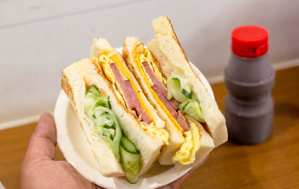 【基隆美食】素志久碳烤三明治，巷弄裡碳烤吐司香味濃，料超多推薦（附菜單） @趙先生吃飯