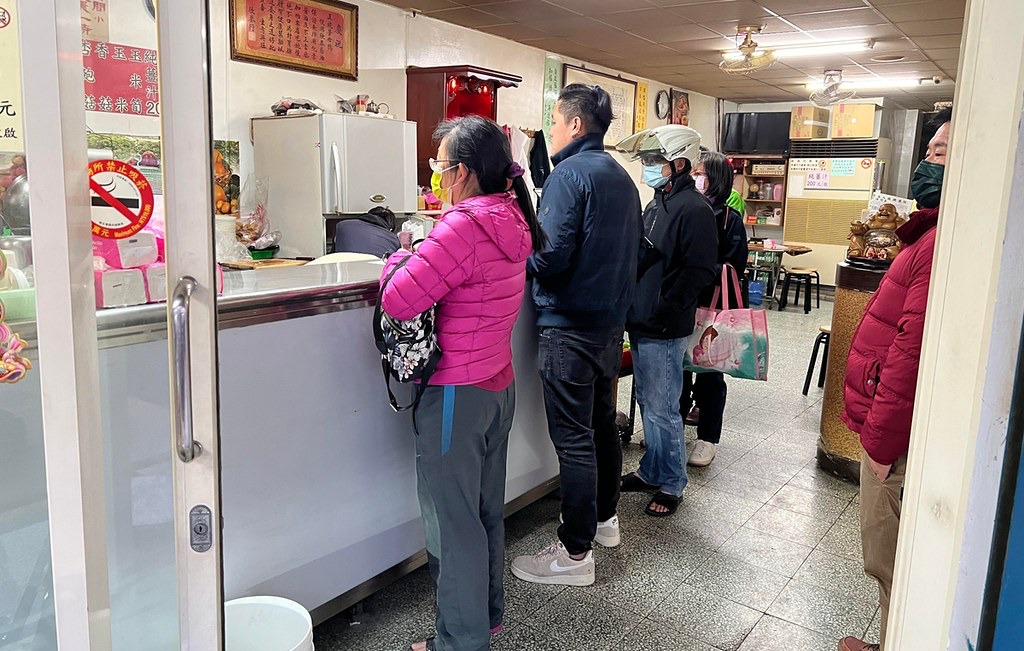 【士林美食】侯薑母鴨,40年老字號!全酒不加水的火鍋,冬天真的一定要來推薦(菜單) @趙先生吃飯 【士林美食】侯薑母鴨,40年老字號!全酒不加水的火鍋,冬天真的一定要來推薦(菜單) @趙先生吃飯