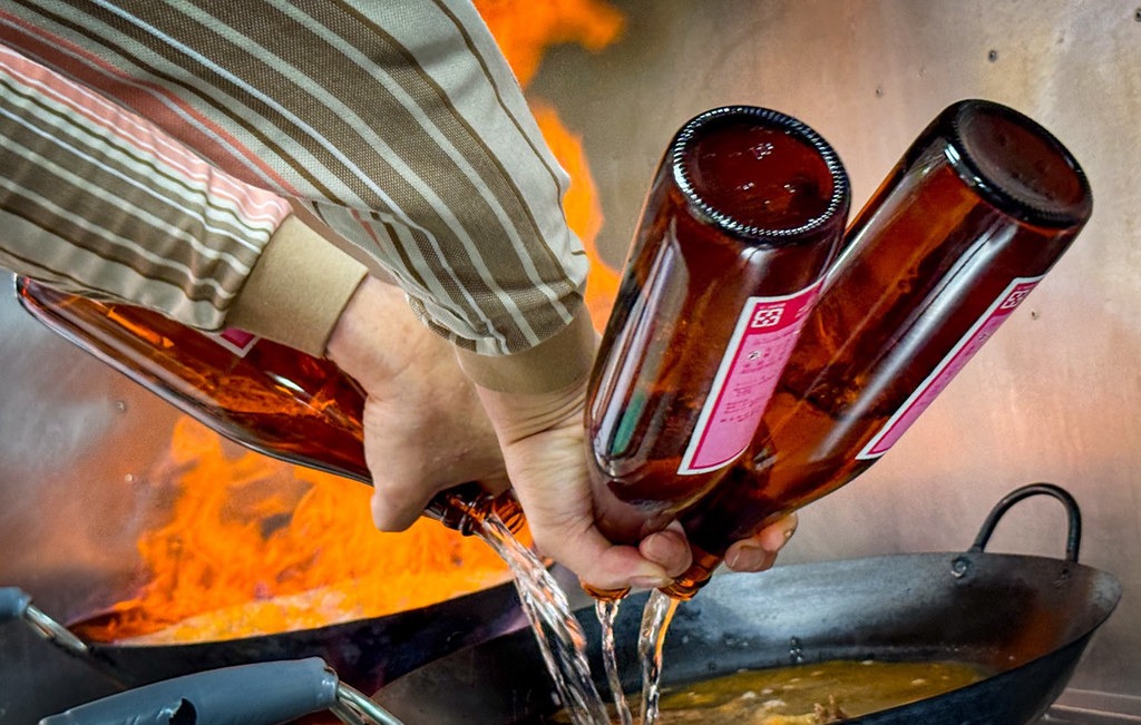 【士林美食】侯薑母鴨,40年老字號!全酒不加水的火鍋,冬天真的一定要來推薦(菜單) @趙先生吃飯 【士林美食】侯薑母鴨,40年老字號!全酒不加水的火鍋,冬天真的一定要來推薦(菜單) @趙先生吃飯