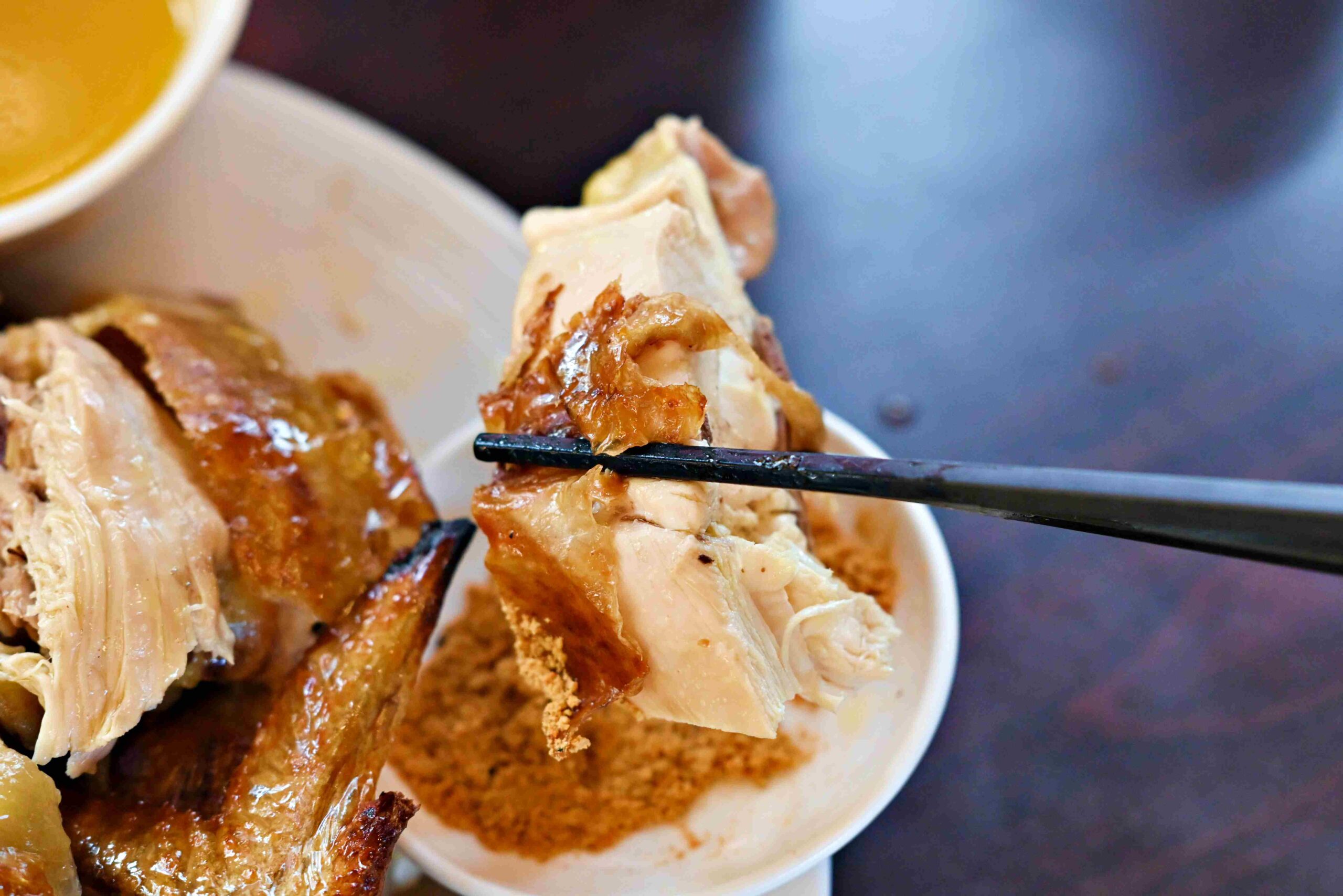 【三芝美食】香聚桶仔雞，花東放山雞、純天然食材，老師傅超會料理推薦(菜單)！ @趙先生吃飯
