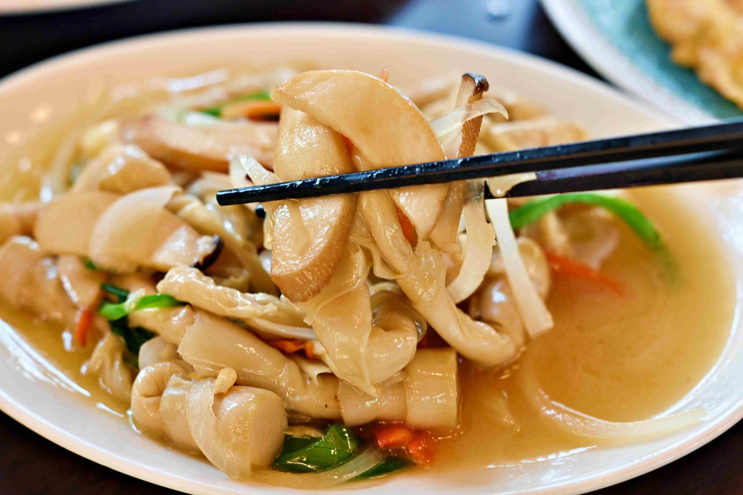 【三芝美食】香聚桶仔雞，花東放山雞、純天然食材，老師傅超會料理推薦(菜單)！ @趙先生吃飯